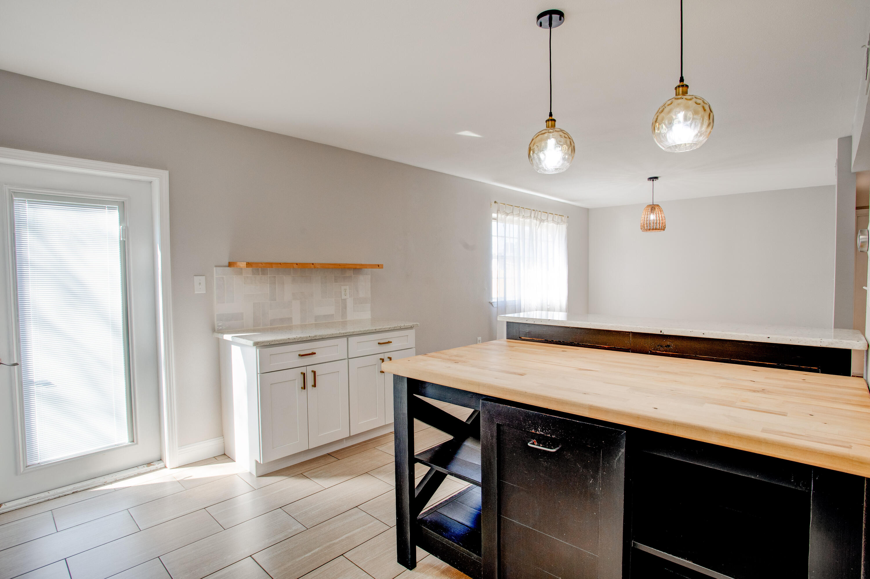 CASA LOMA S/D LOT 20 BLK 4 LESS W 3 FT - Residential