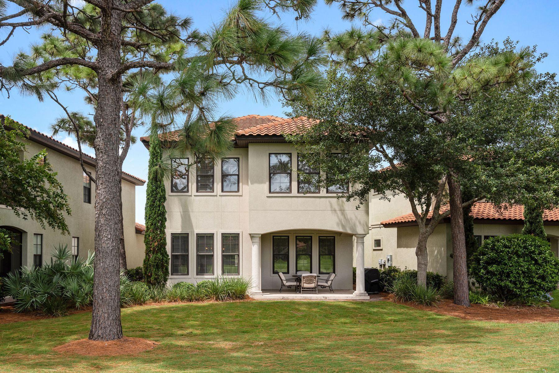 VILLA LAGO - Residential