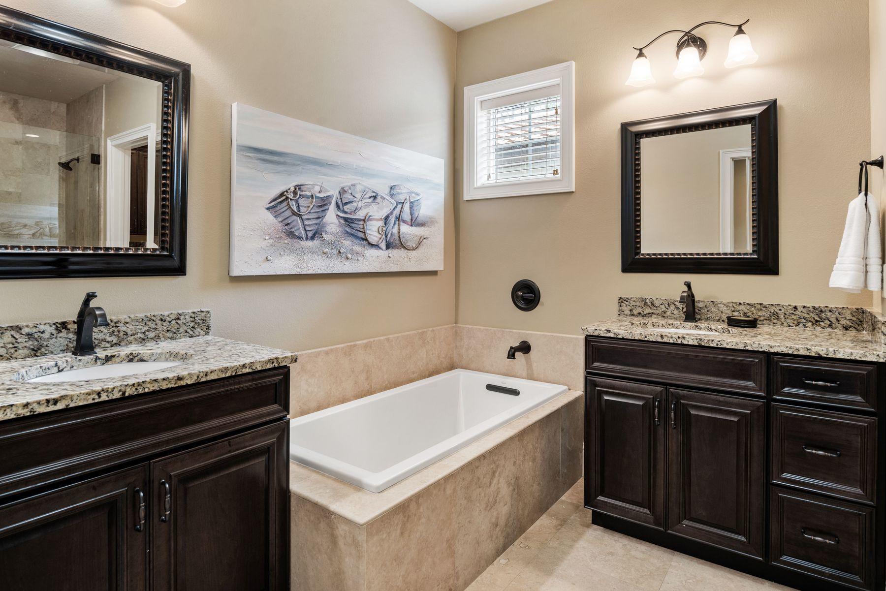 VILLA LAGO - Residential