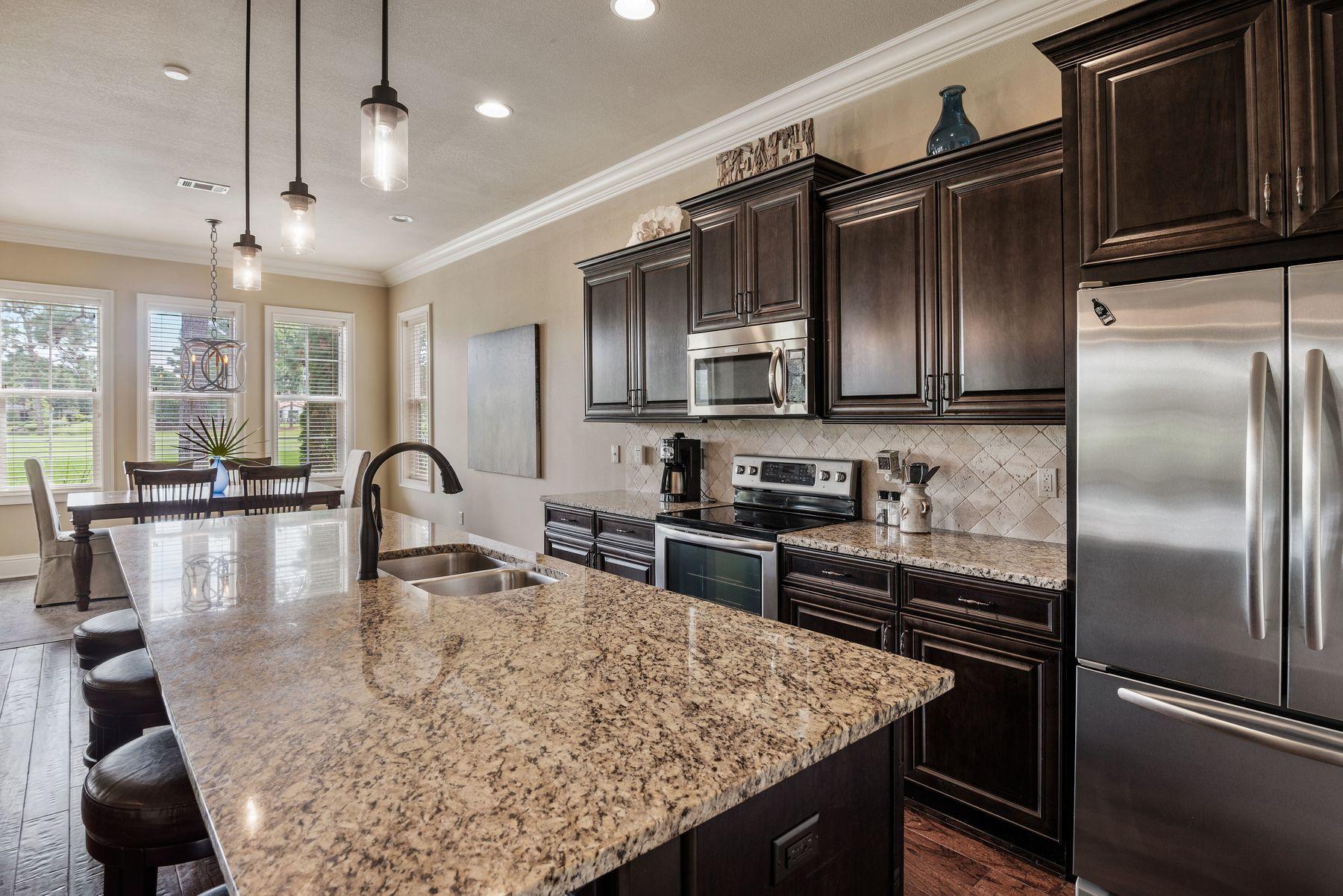 VILLA LAGO - Residential