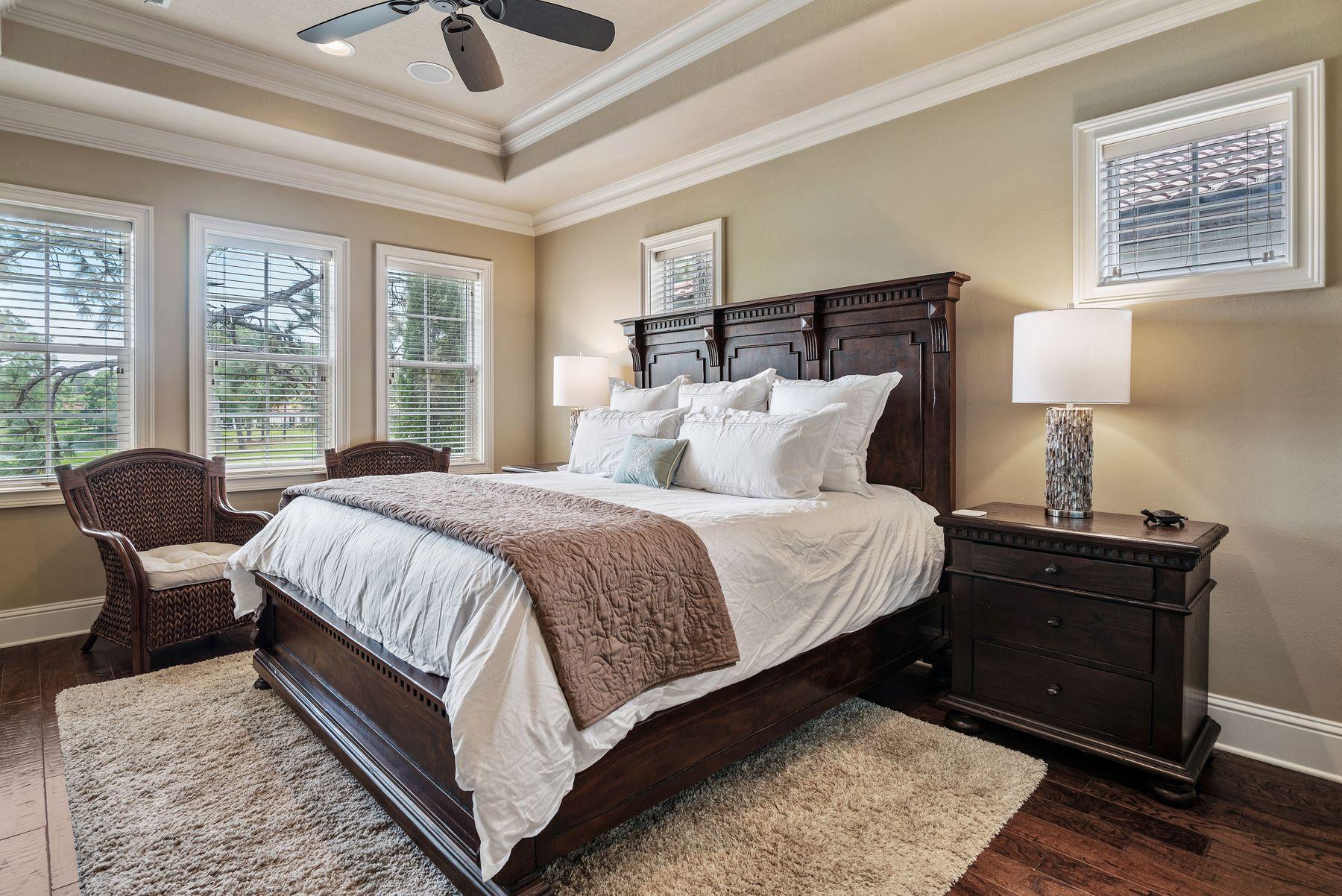 VILLA LAGO - Residential