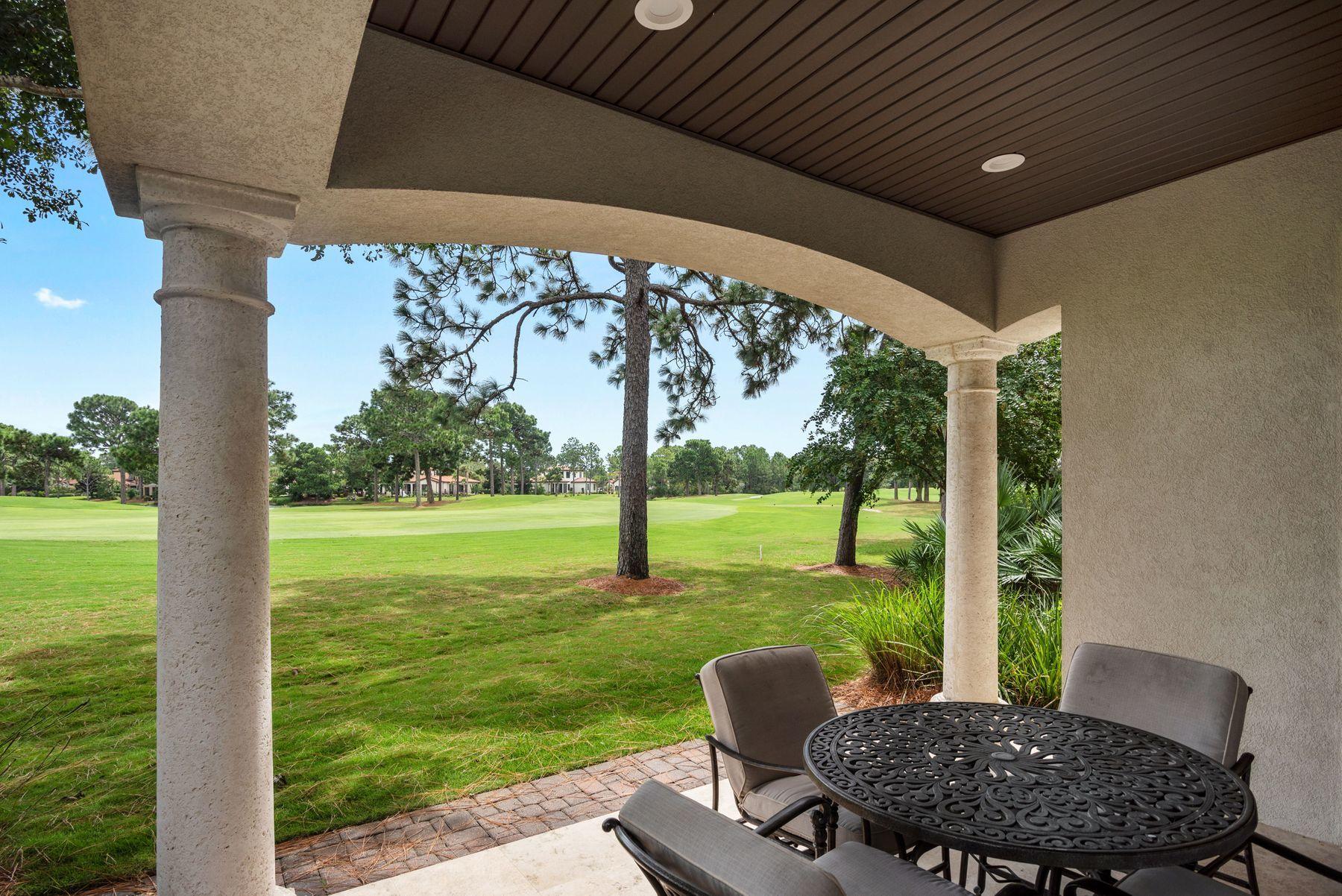 VILLA LAGO - Residential