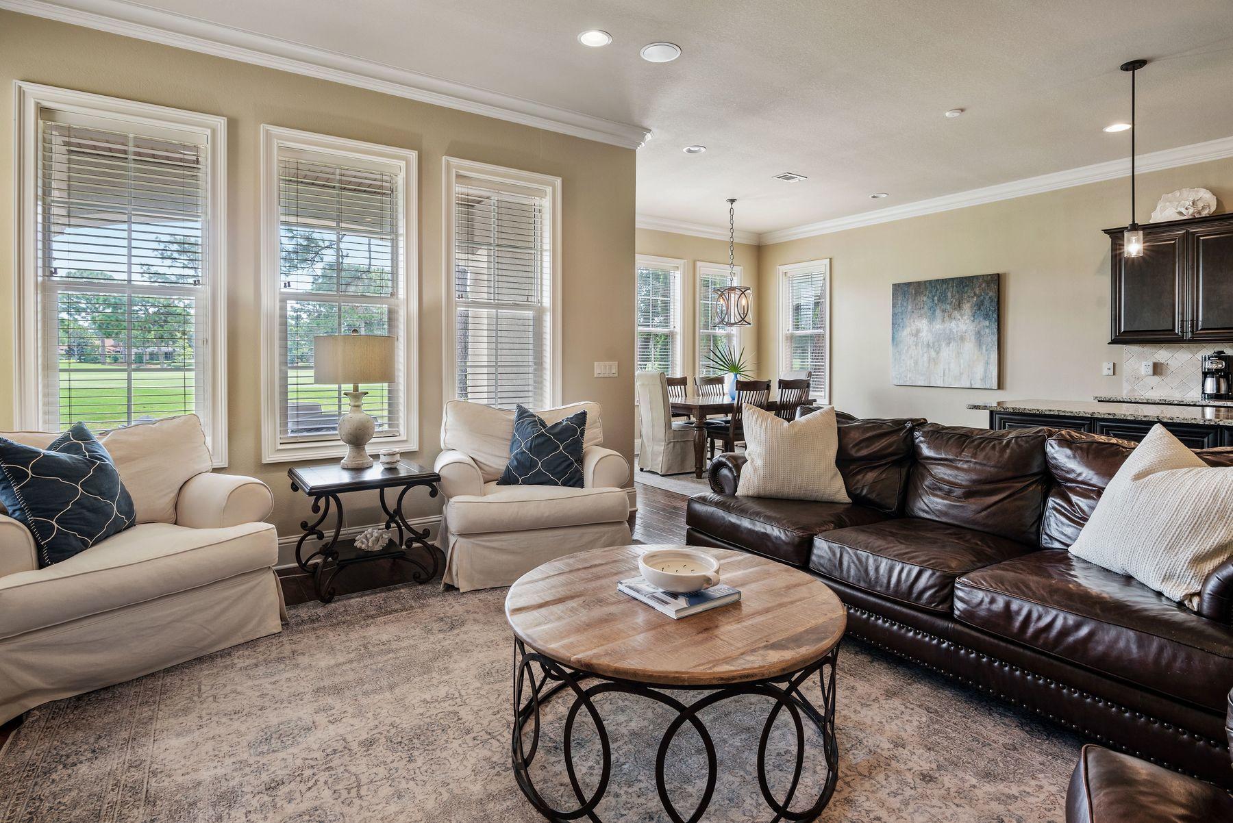 VILLA LAGO - Residential