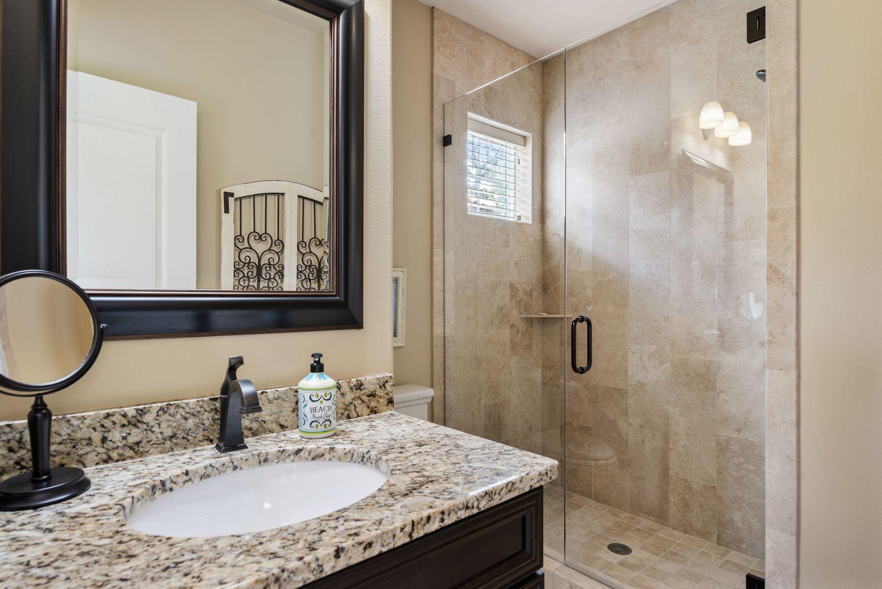 VILLA LAGO - Residential