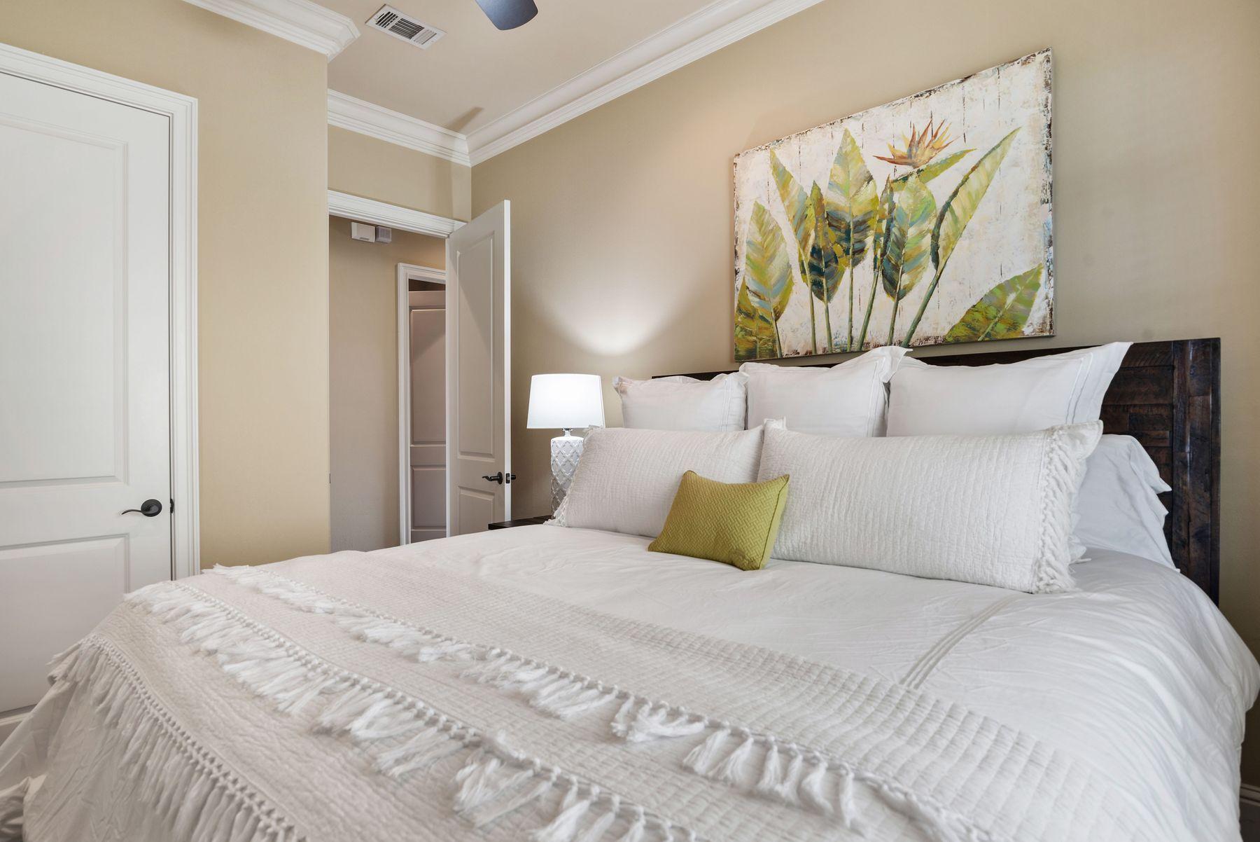 VILLA LAGO - Residential