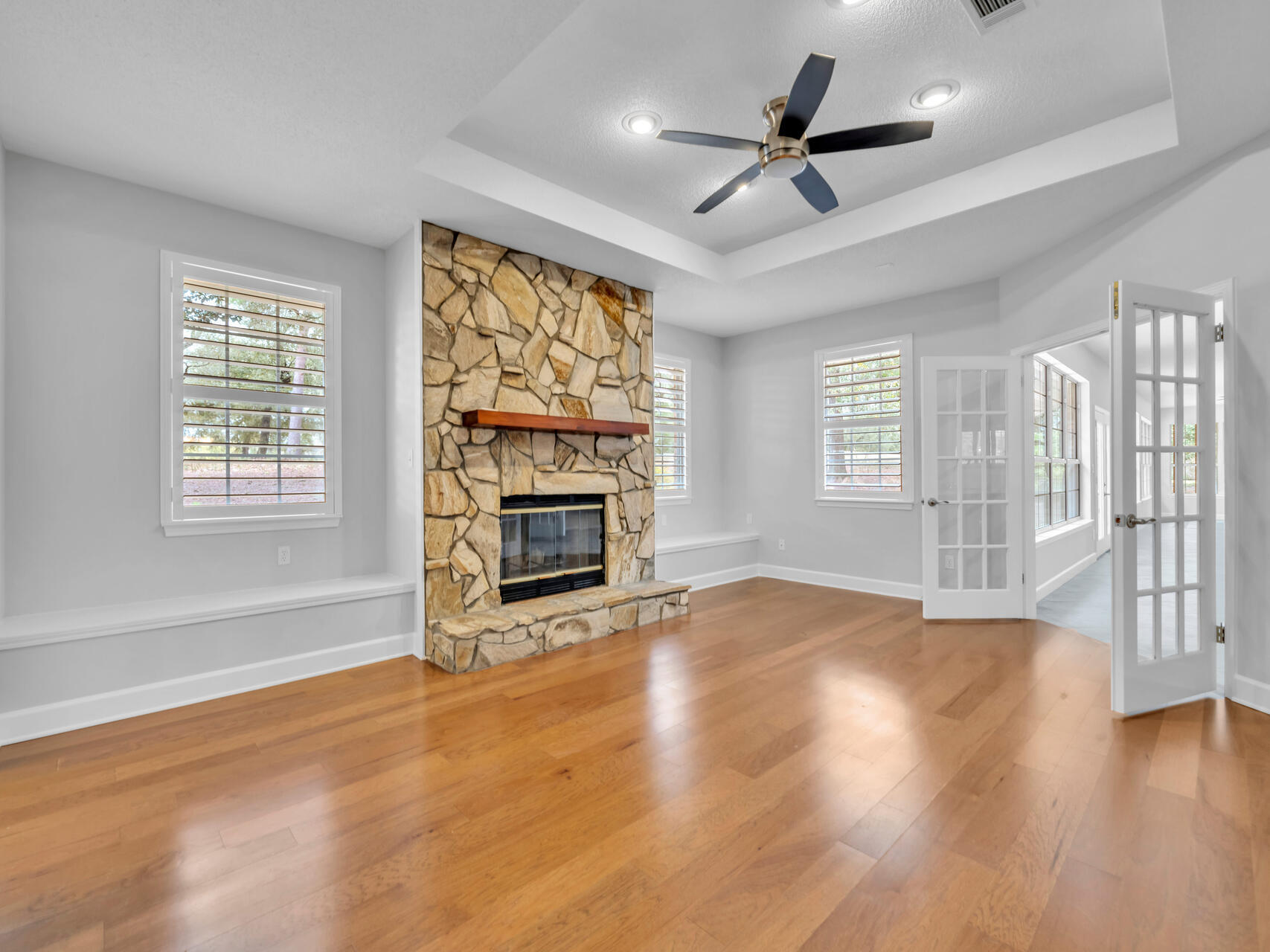 LAKE WAY VILLAS 3 - Residential
