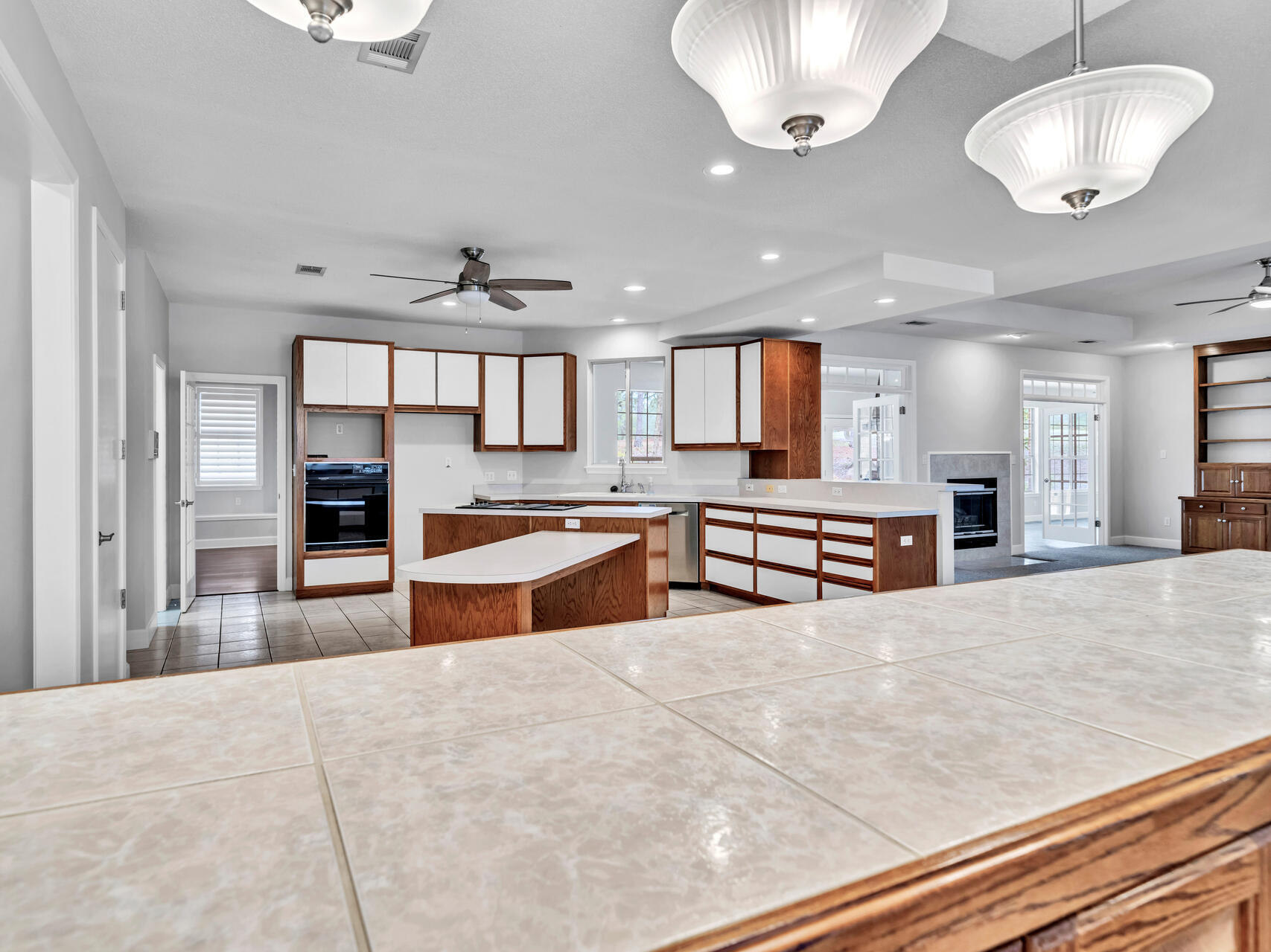 LAKE WAY VILLAS 3 - Residential
