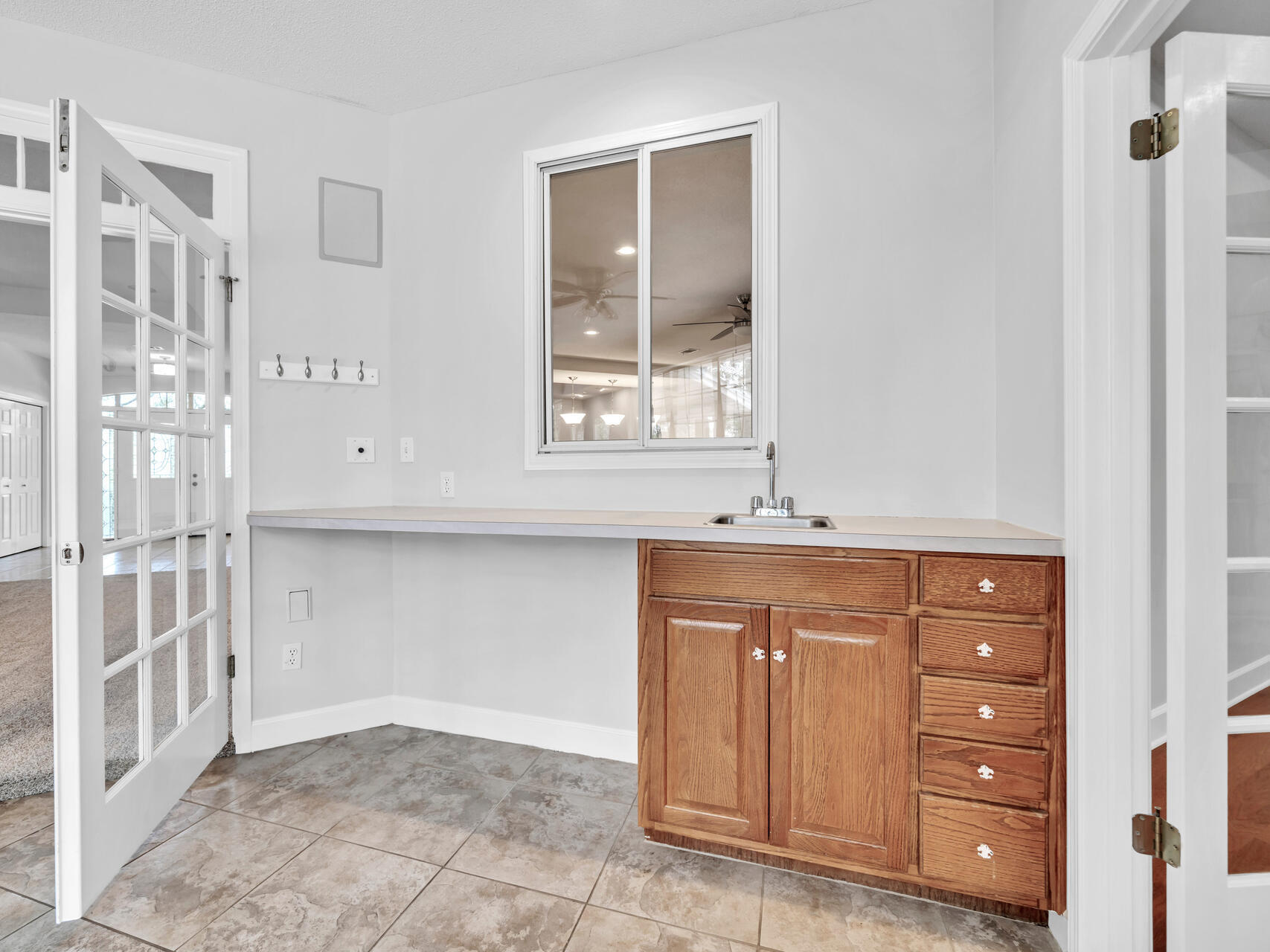 LAKE WAY VILLAS 3 - Residential