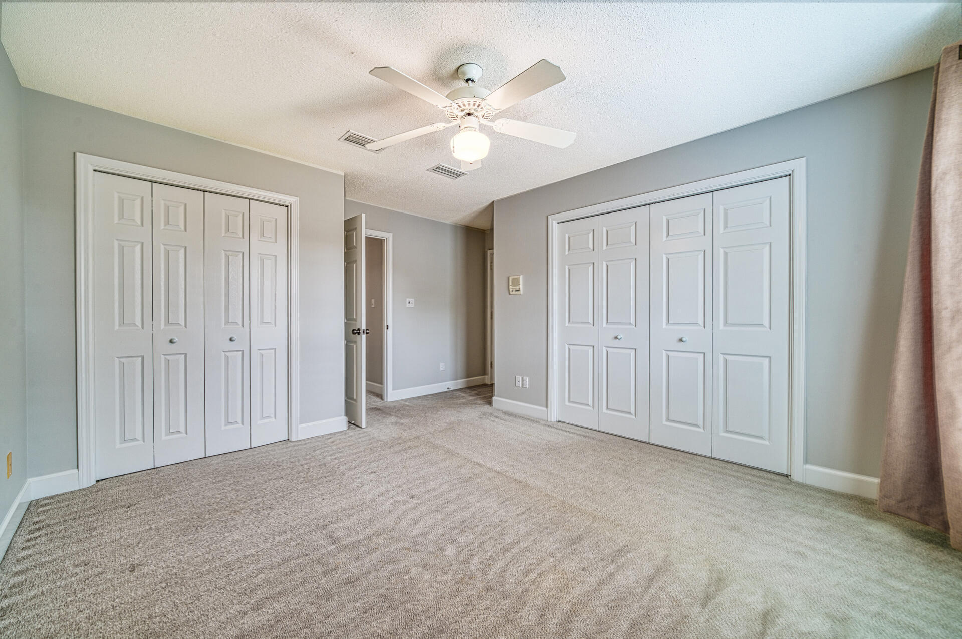 LAKE WAY VILLAS 3 - Residential