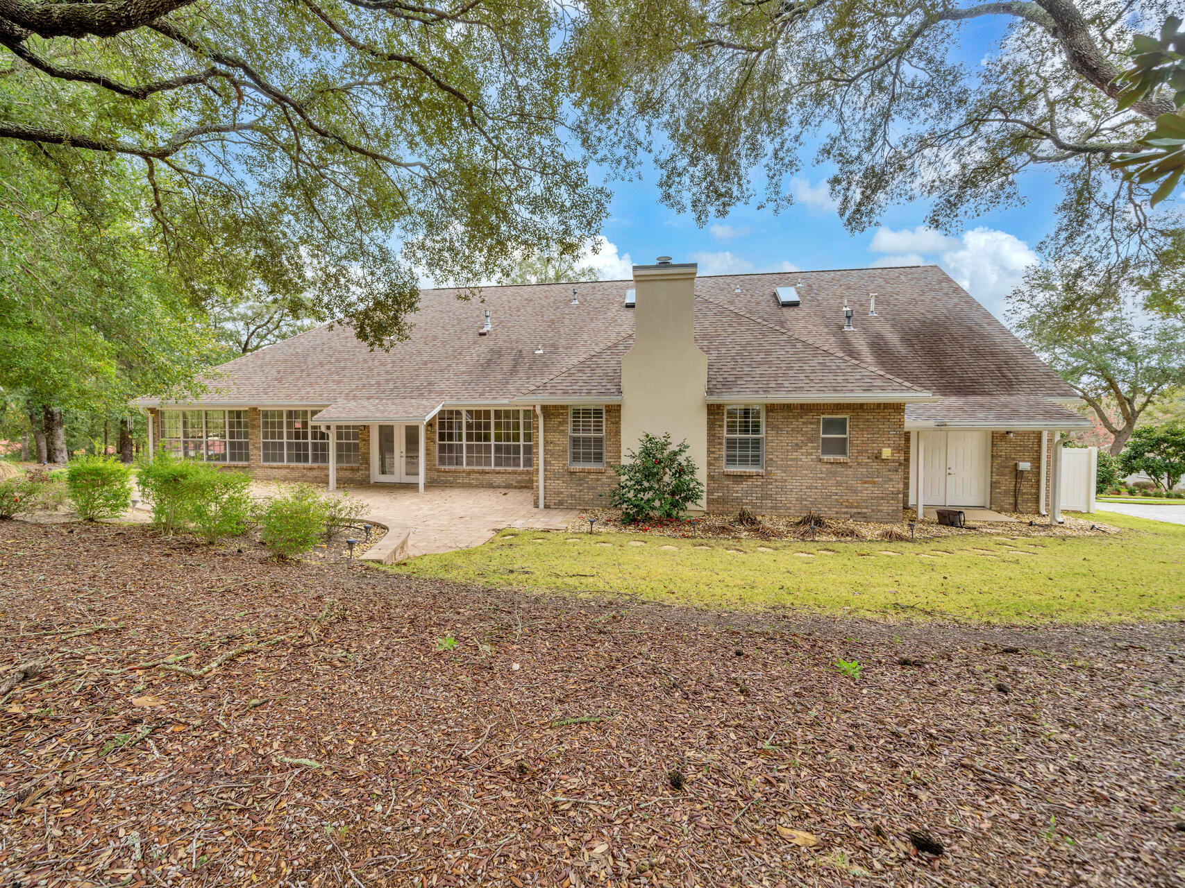 LAKE WAY VILLAS 3 - Residential