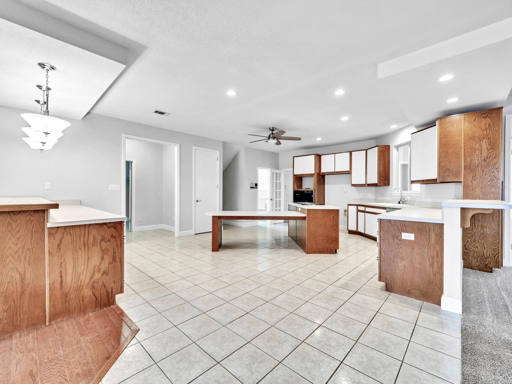 LAKE WAY VILLAS 3 - Residential