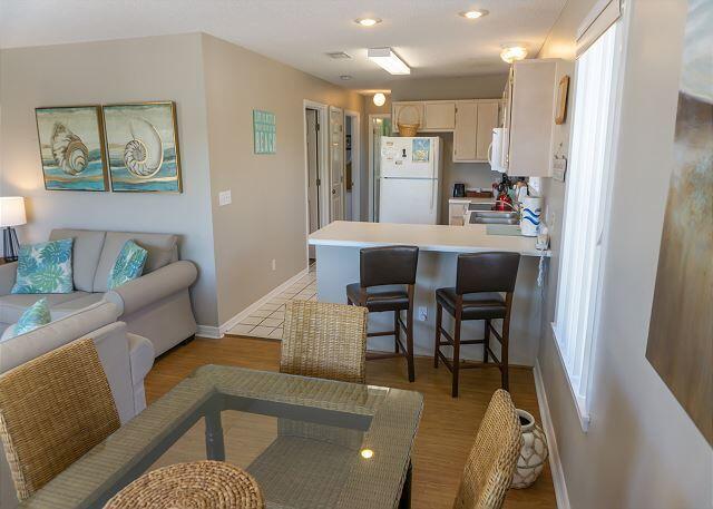 BEACHSIDE VILLAS CONDO - Residential