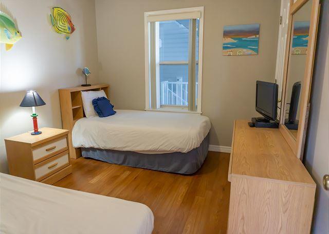 BEACHSIDE VILLAS CONDO - Residential