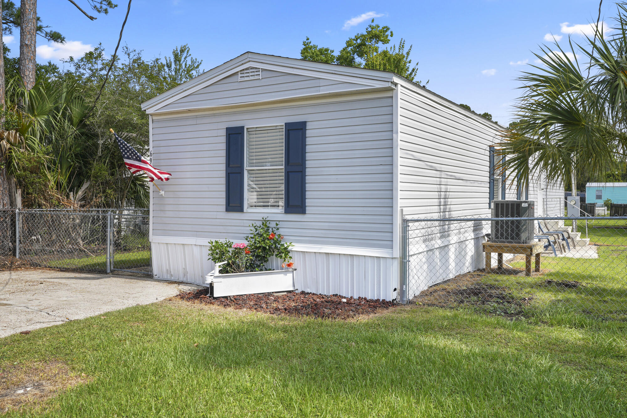 BAYSIDE PARK UNIT 1 - Residential