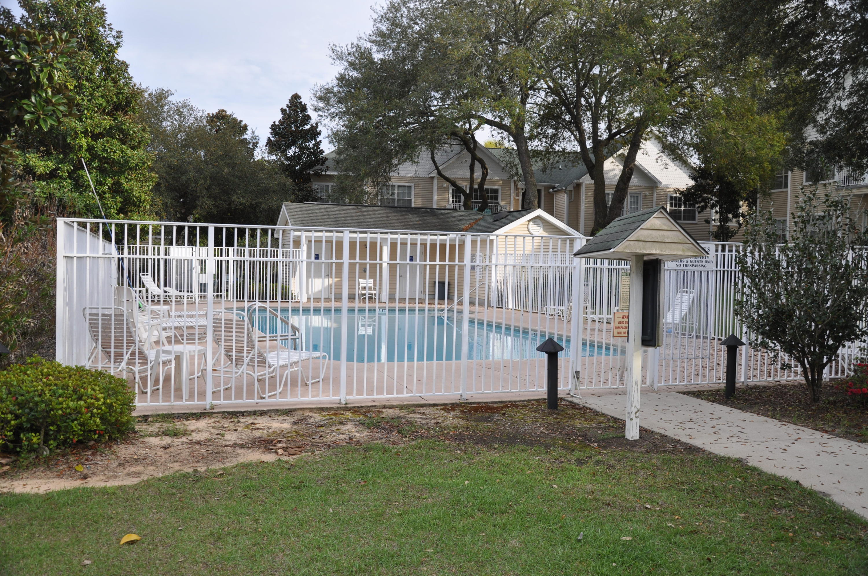 The Oaks at Niceville, condo Unit 114,  Building #1 - Residential