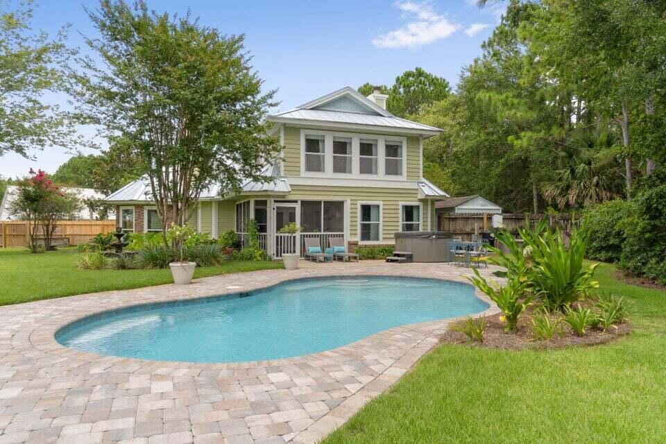 SHORTLINE ESTATES THE COTTAGES OF - Residential