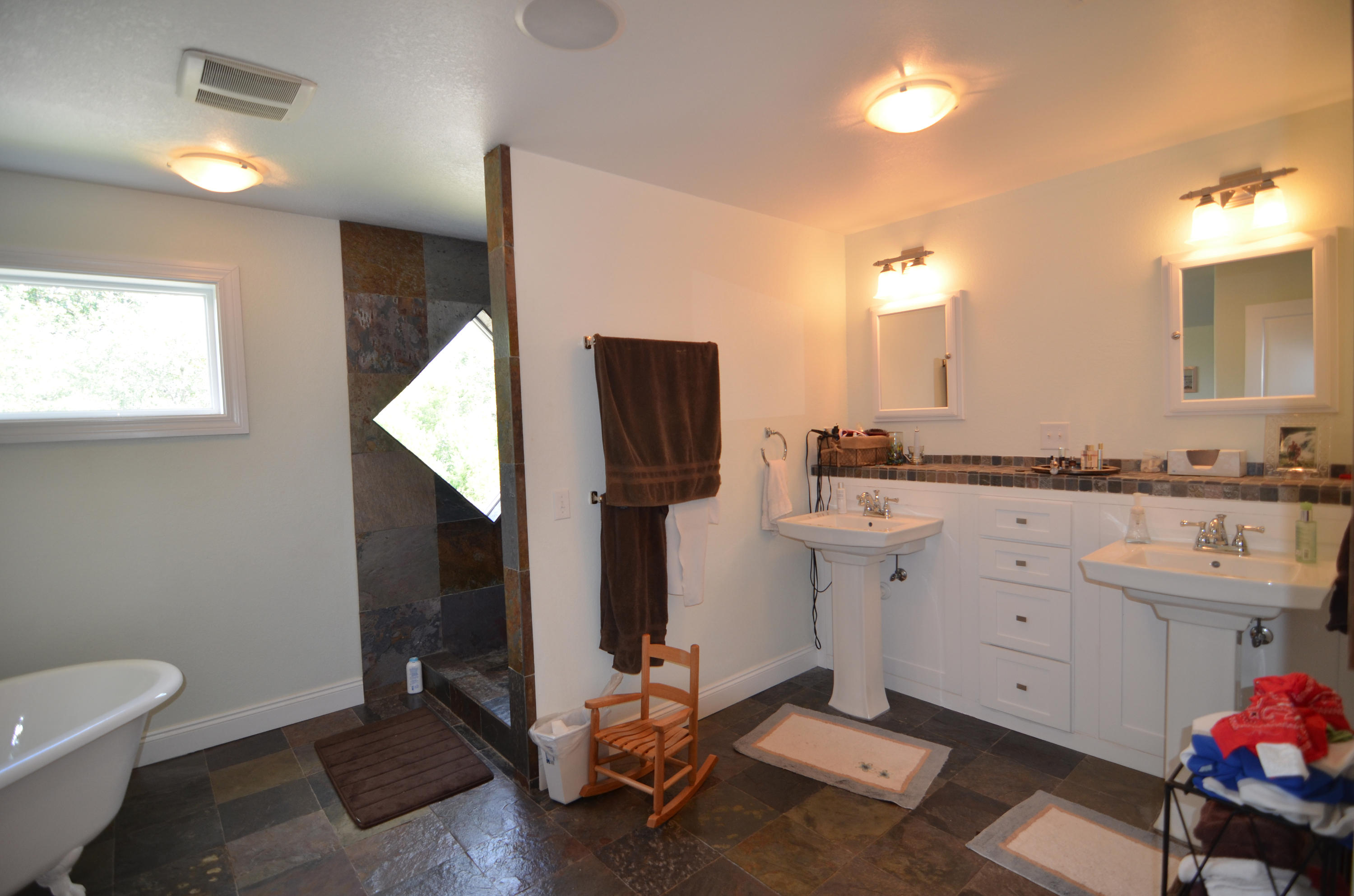 HOLLEY SHORES - Residential