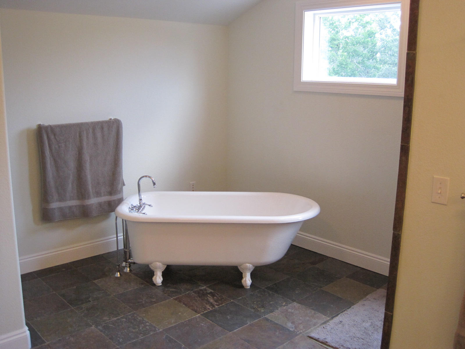 HOLLEY SHORES - Residential