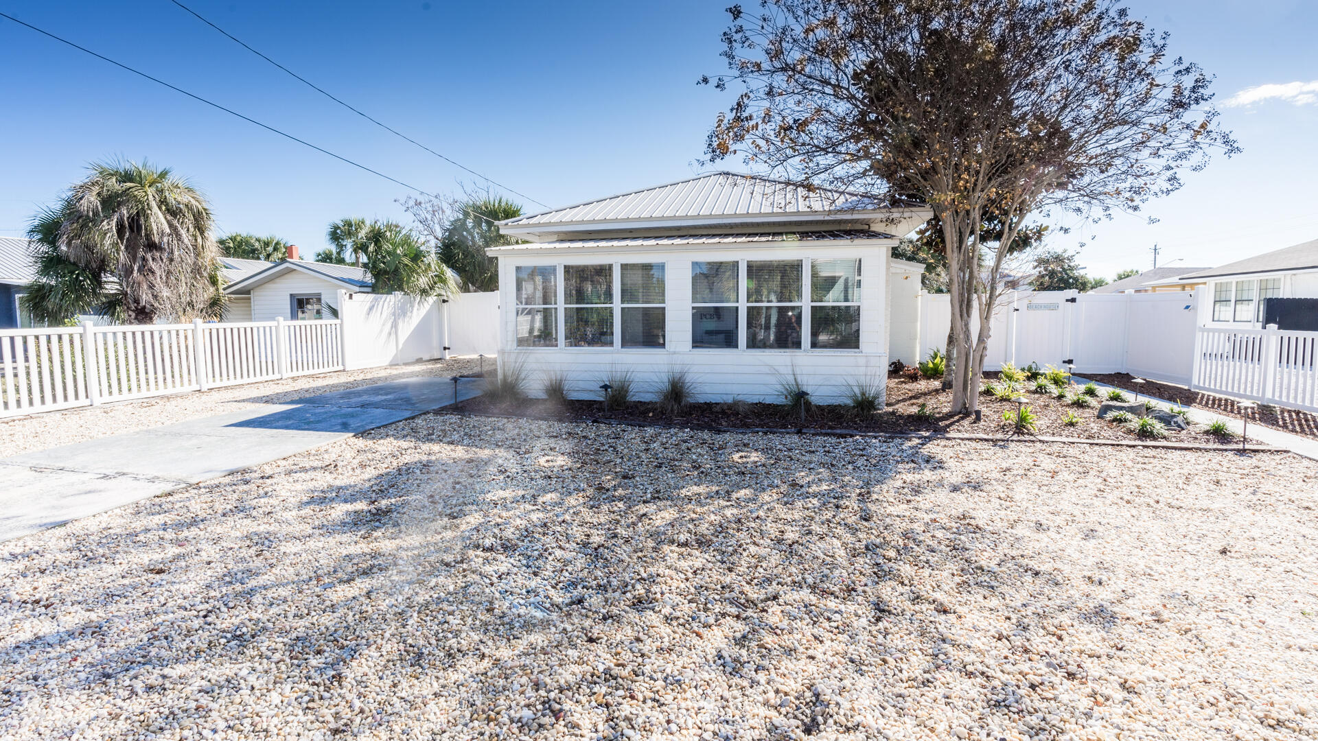 BID-A-WEE S/D - Residential