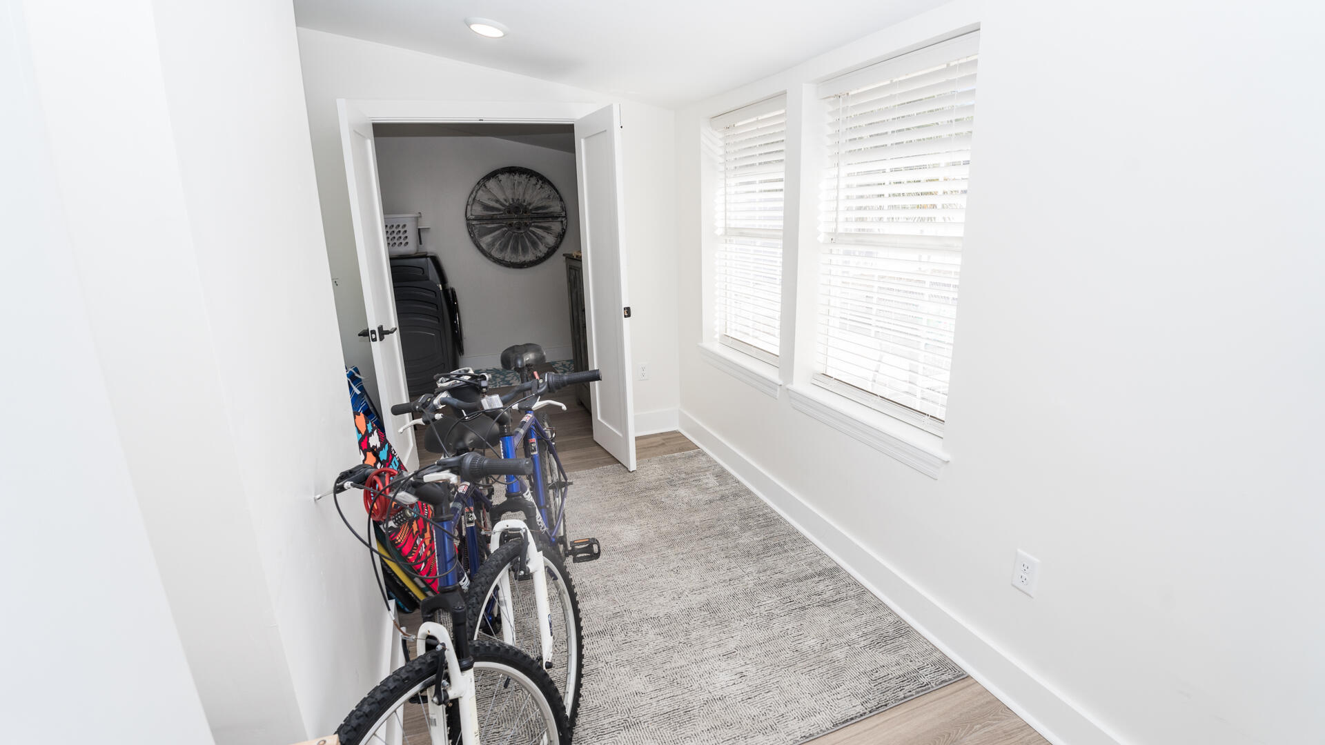 BID-A-WEE S/D - Residential