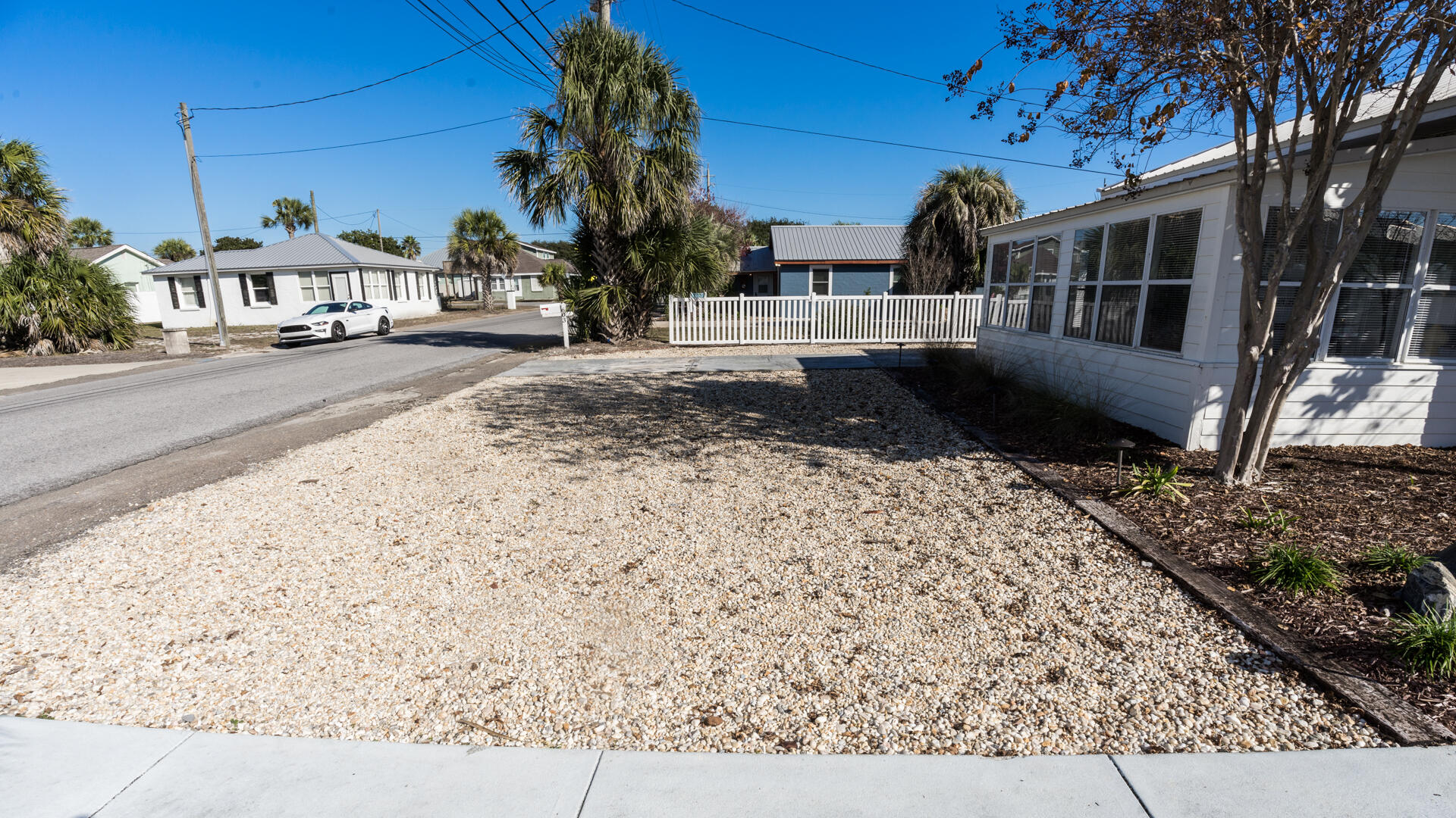 BID-A-WEE S/D - Residential