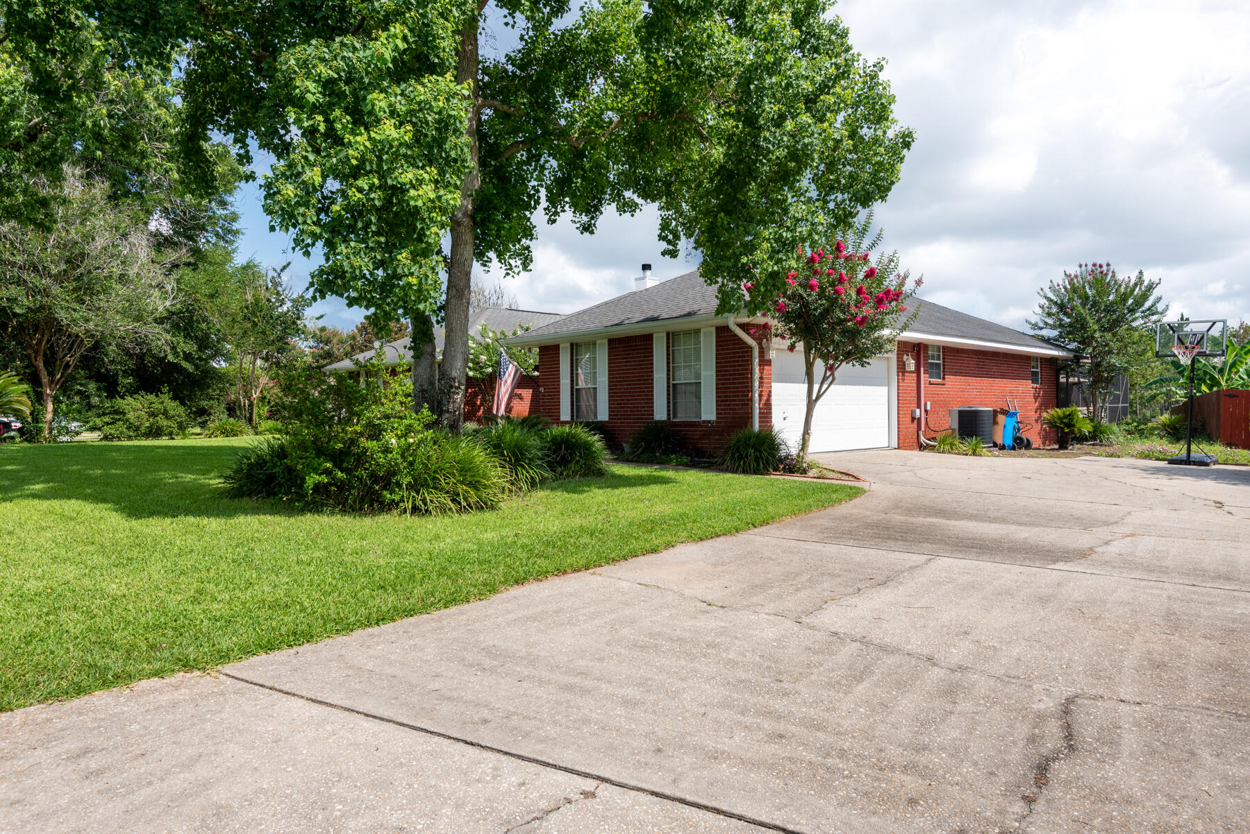 SPANISH TRACE ESTATES - Residential