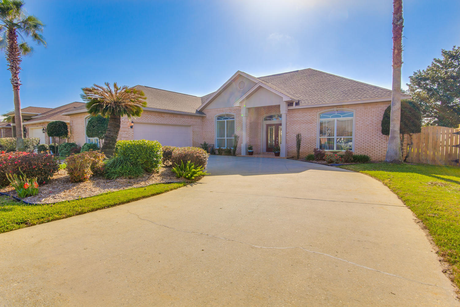 POMPHREY MANOR - Residential