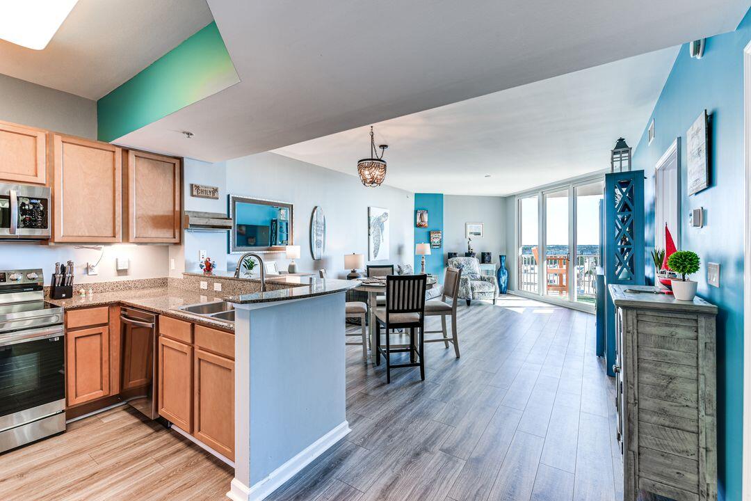 THE PALMS OF DESTIN - Residential