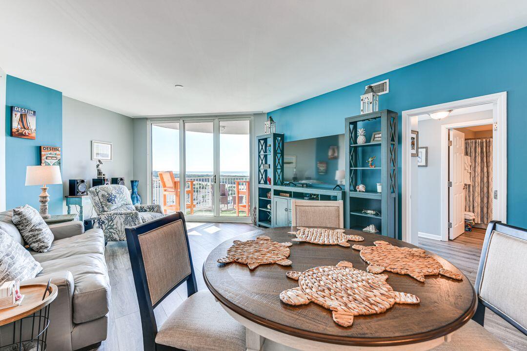 THE PALMS OF DESTIN - Residential