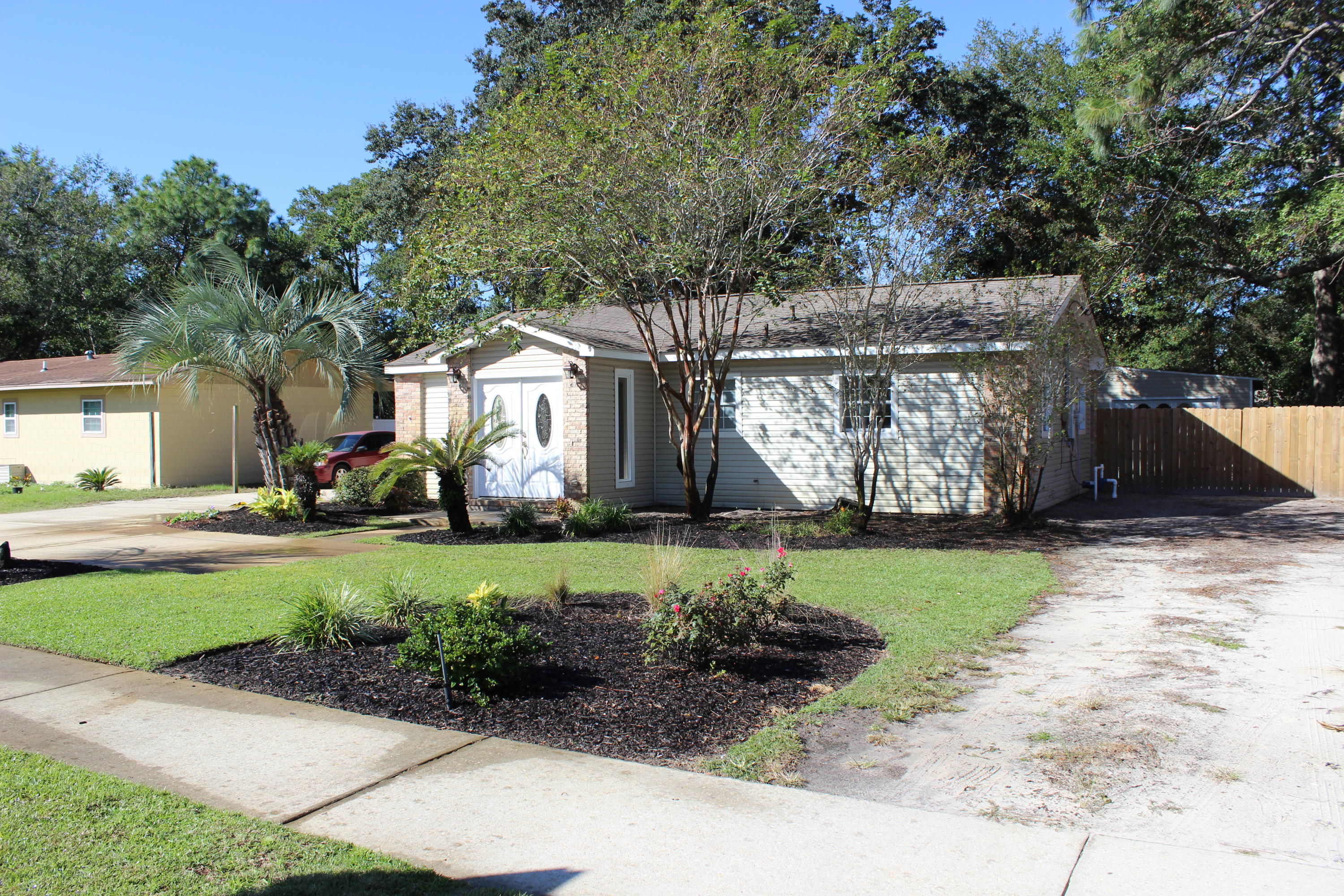 FORT WALTON BEACH / OAKLAND / CANTERBURY WOODS - Residential