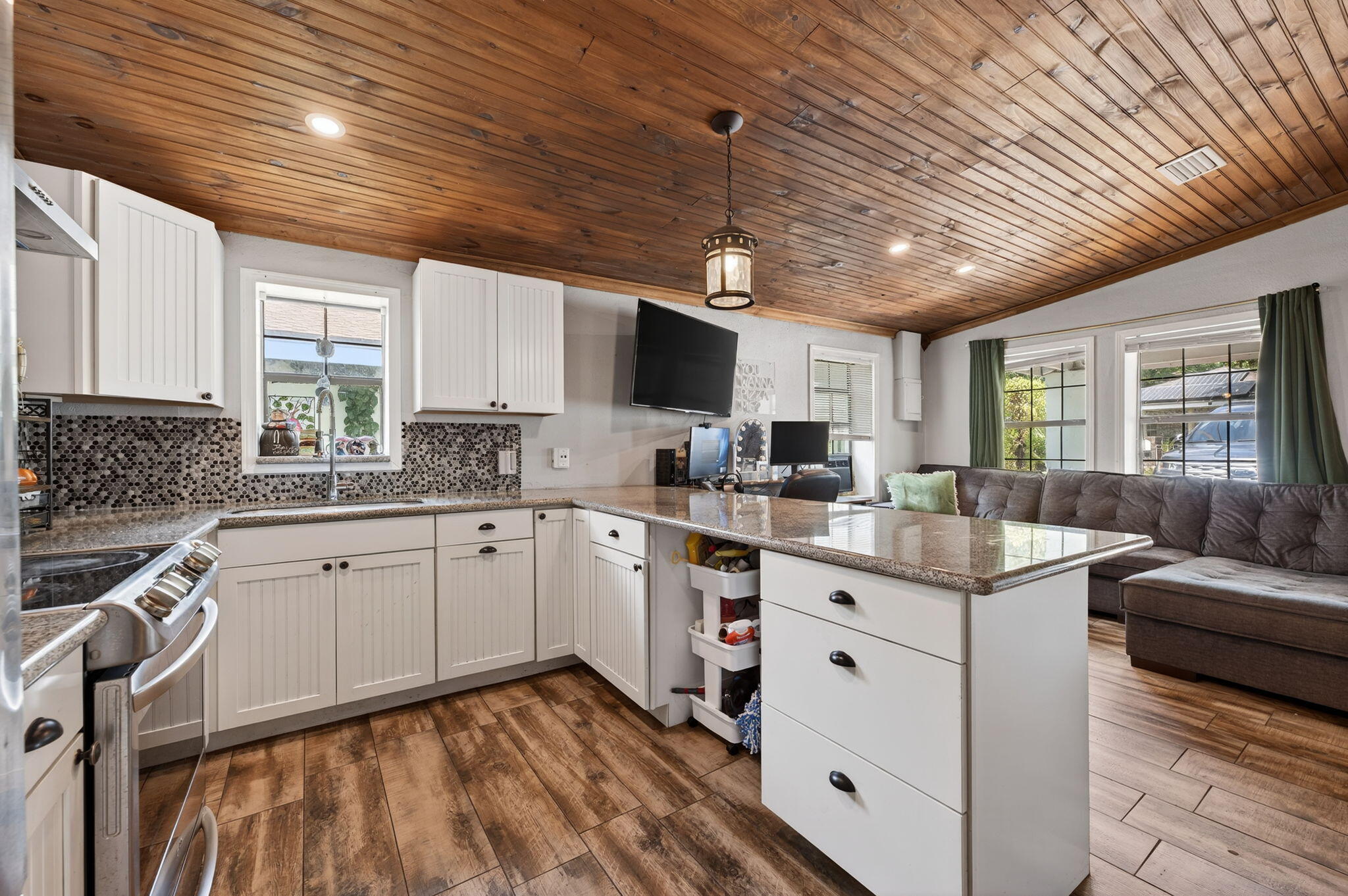 NO RECORDED SUBDIVISION - Residential