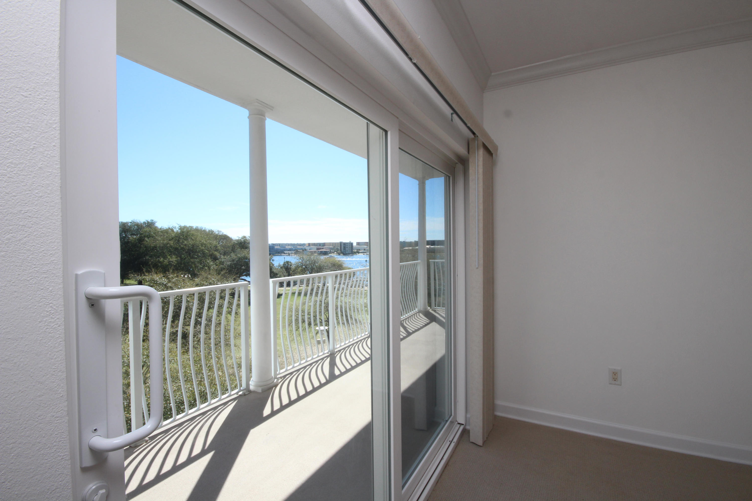 INDIANOLA ON THE WATER - Residential