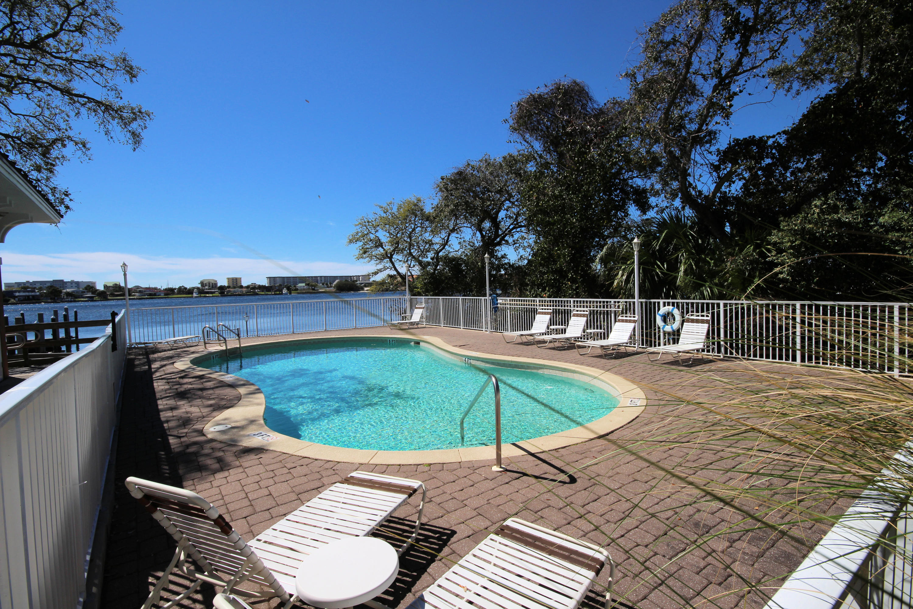 INDIANOLA ON THE WATER - Residential