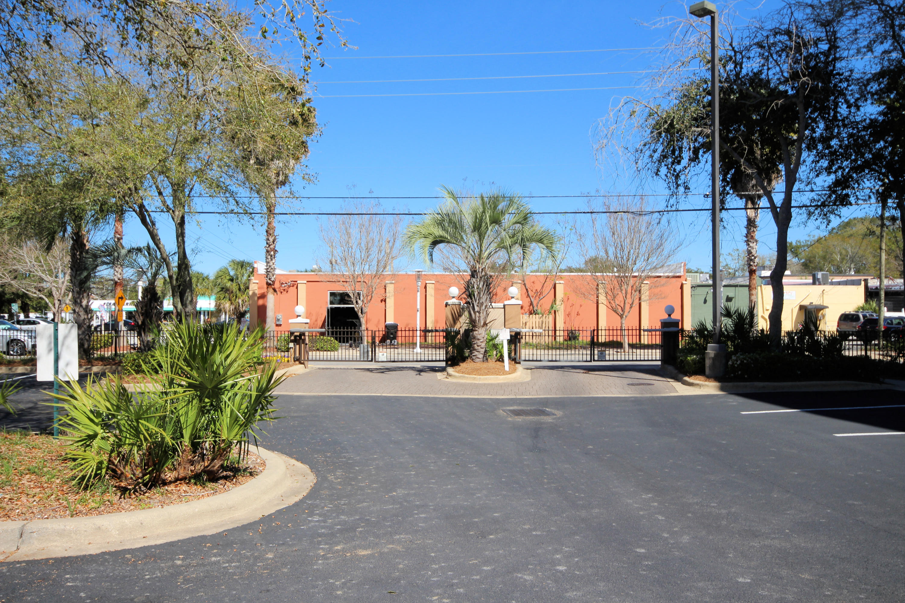 INDIANOLA ON THE WATER - Residential