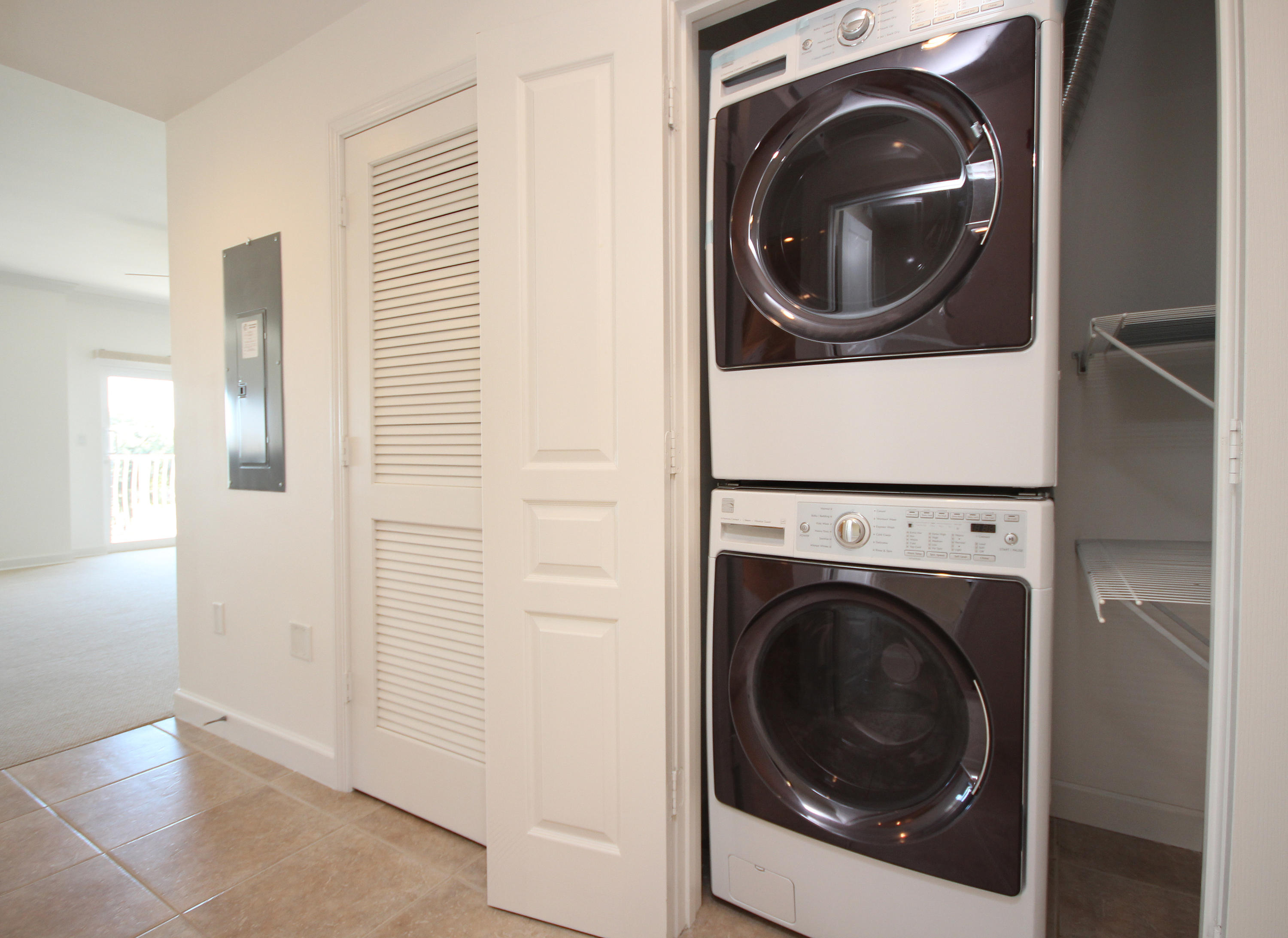 INDIANOLA ON THE WATER - Residential