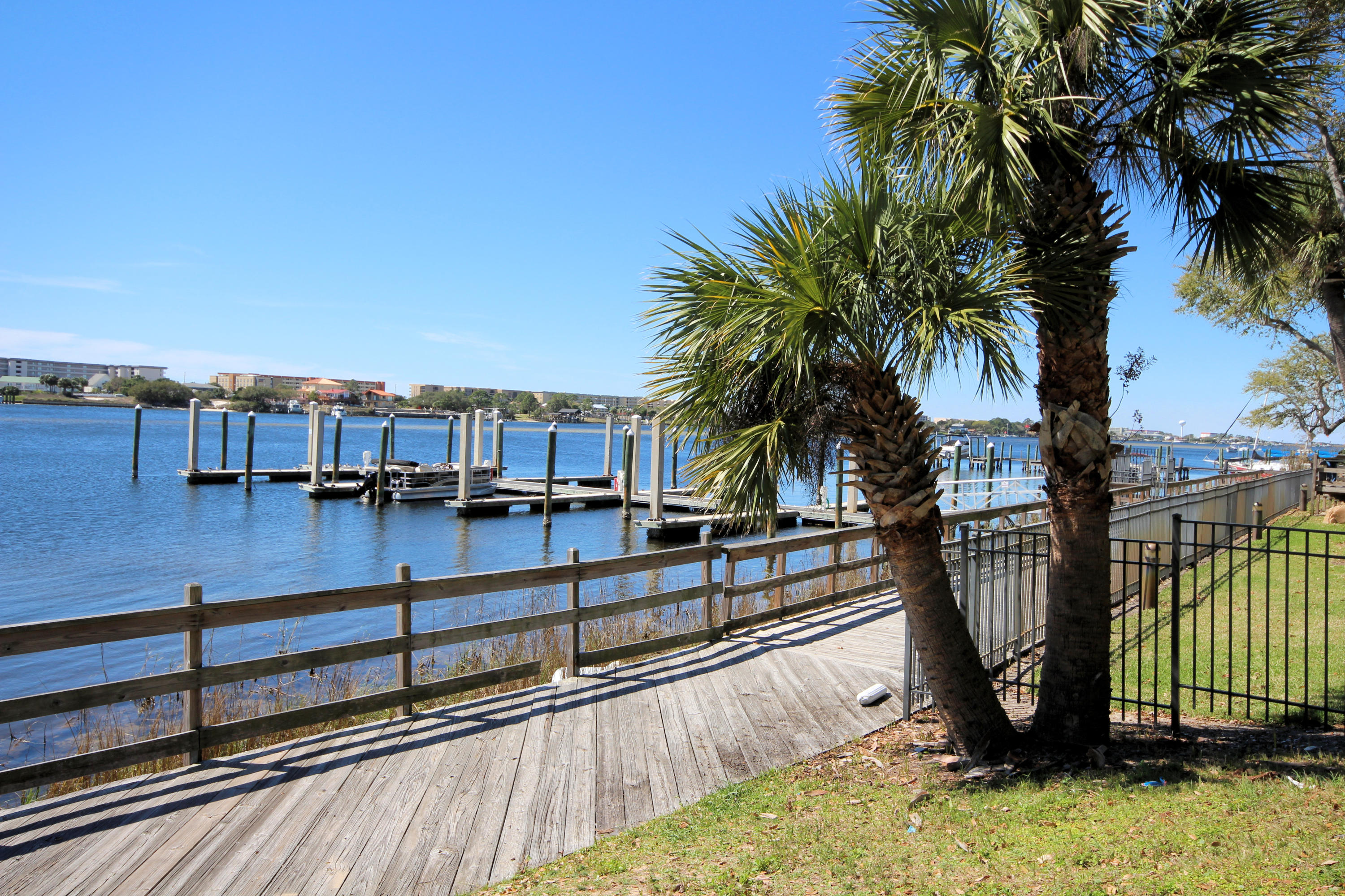 INDIANOLA ON THE WATER - Residential