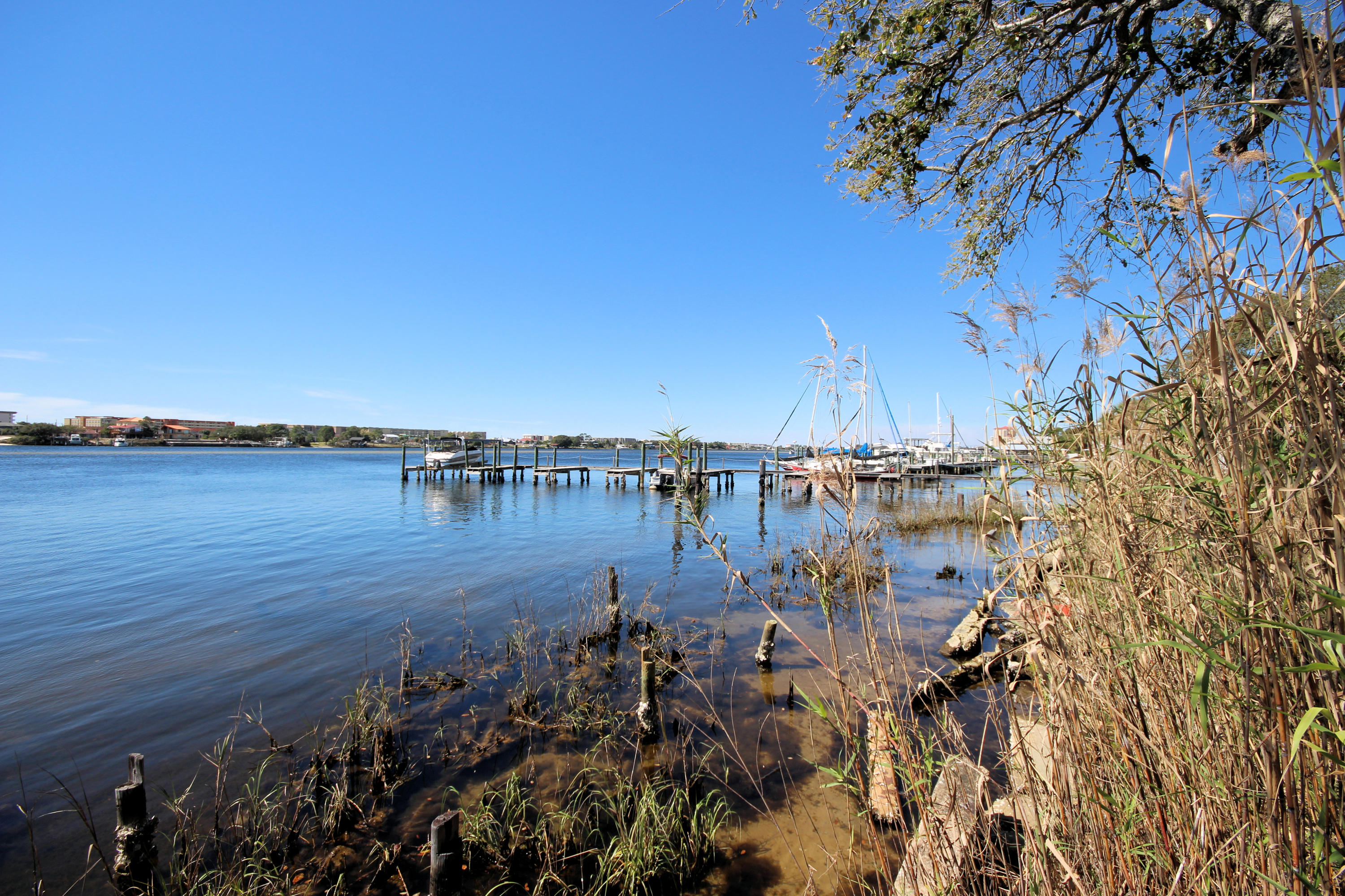 INDIANOLA ON THE WATER - Residential