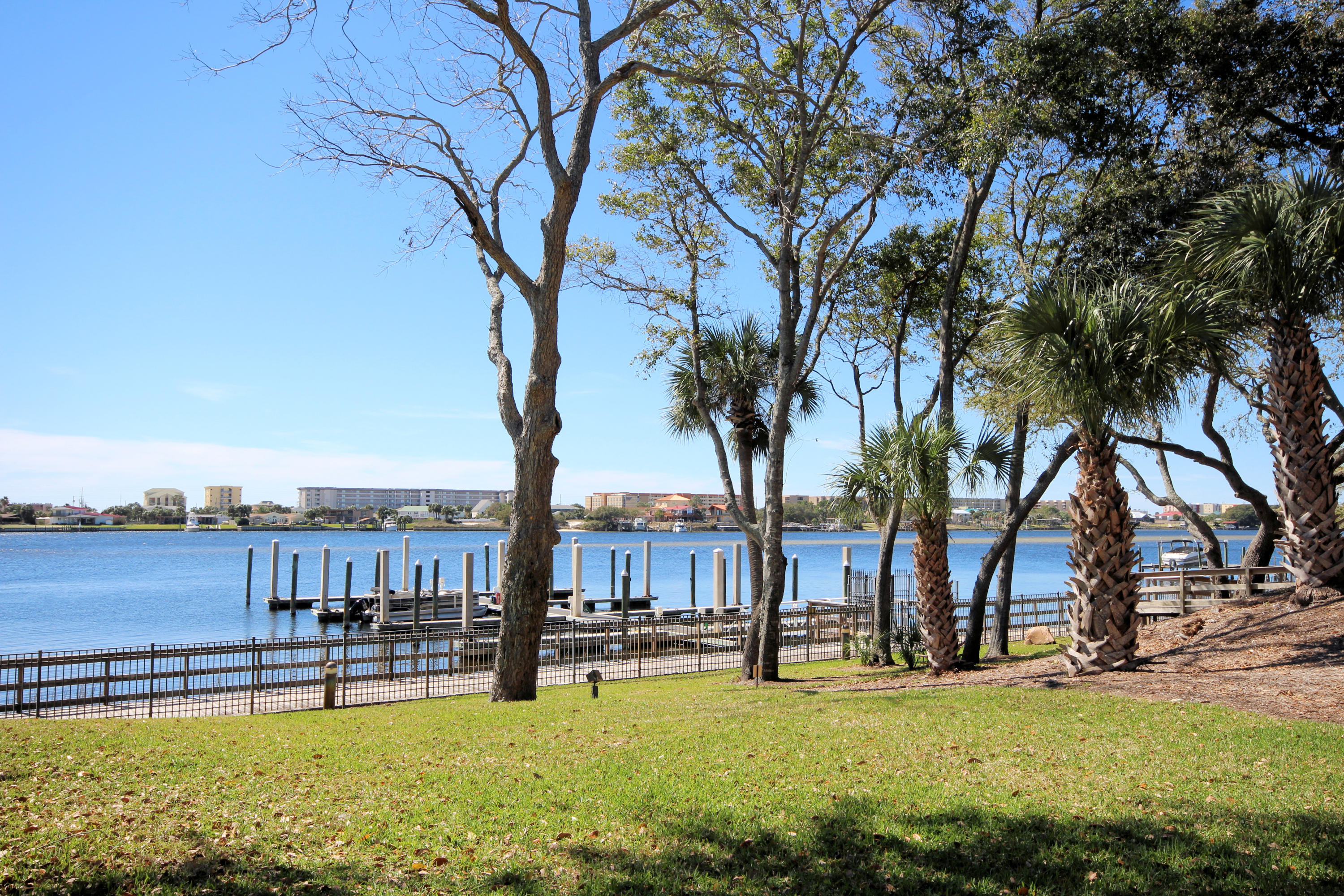 INDIANOLA ON THE WATER - Residential