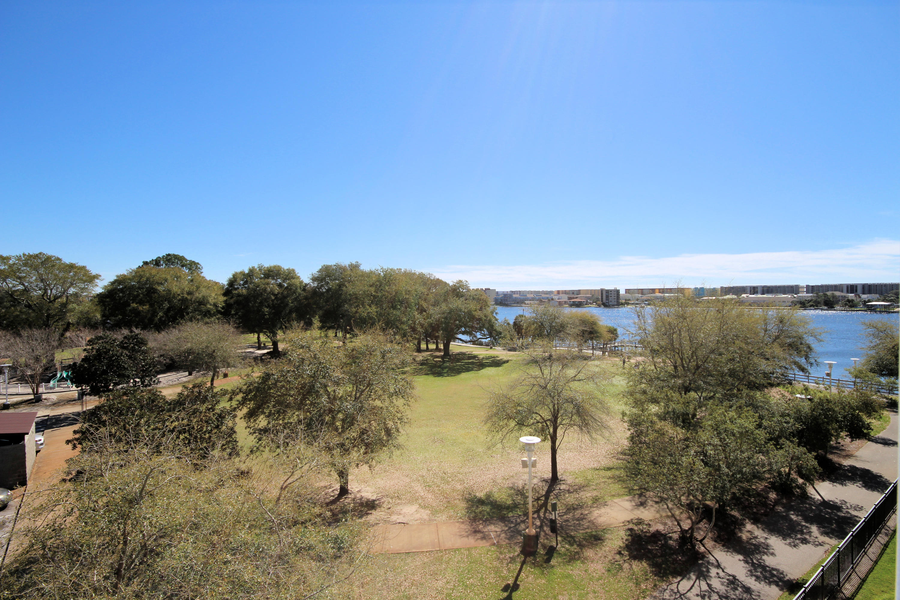 INDIANOLA ON THE WATER - Residential