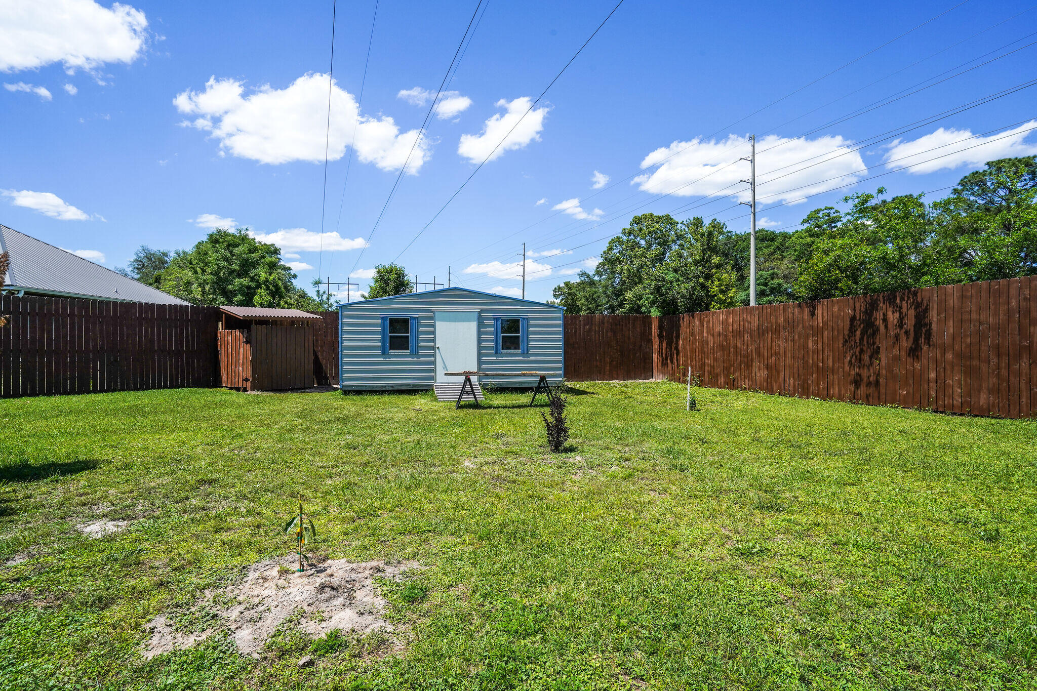 TANGLEWOOD S/D 1ST ADDN - Residential Lease