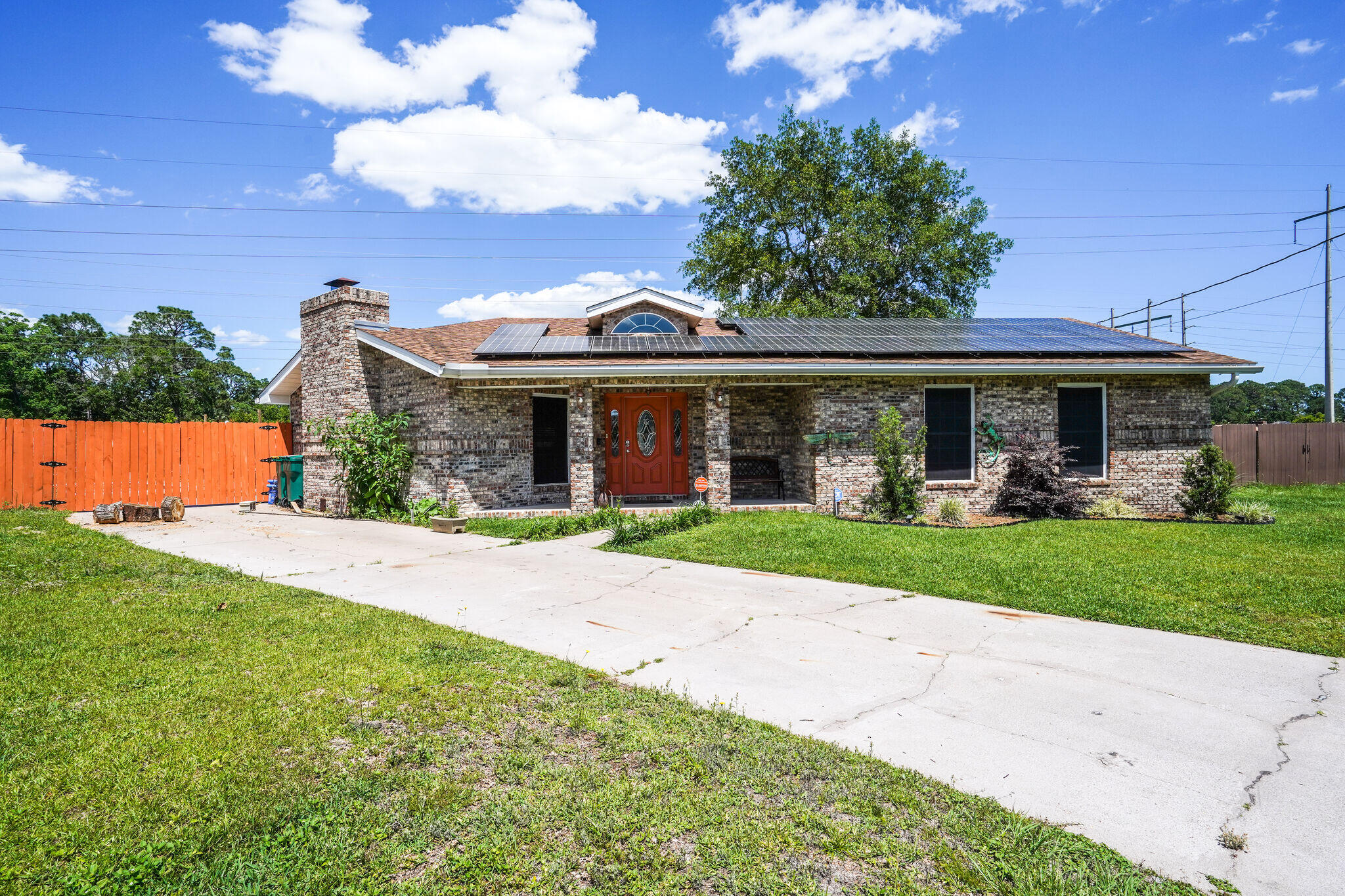 TANGLEWOOD S/D 1ST ADDN - Residential Lease