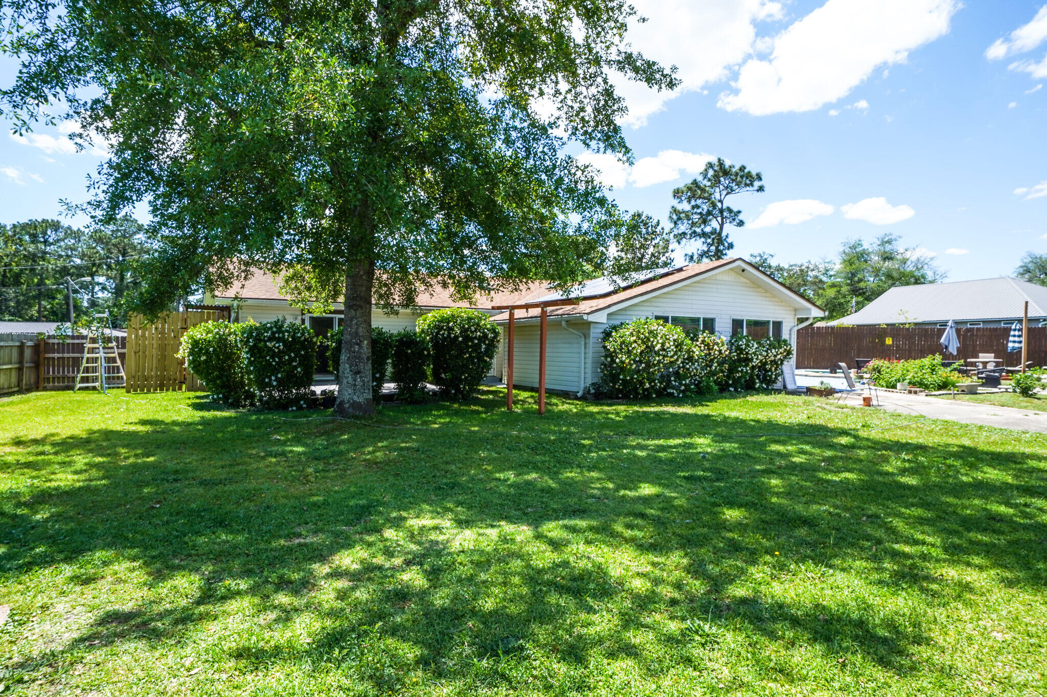 TANGLEWOOD S/D 1ST ADDN - Residential Lease