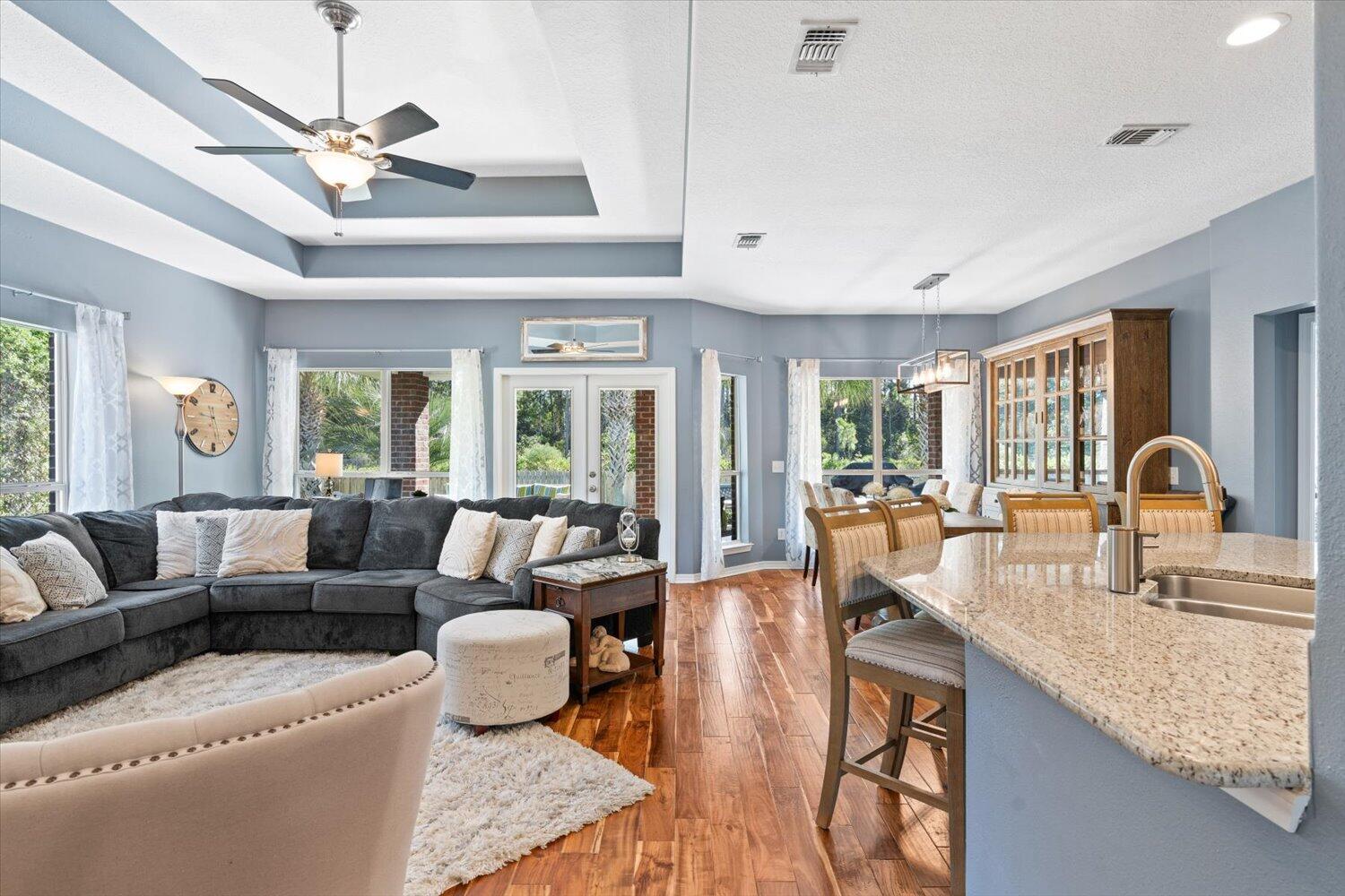 QUAYSIDE VILLAGE PH III - Residential