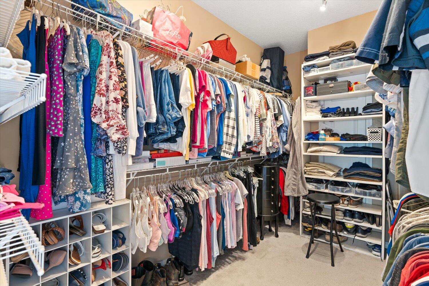 QUAYSIDE VILLAGE PH III - Residential