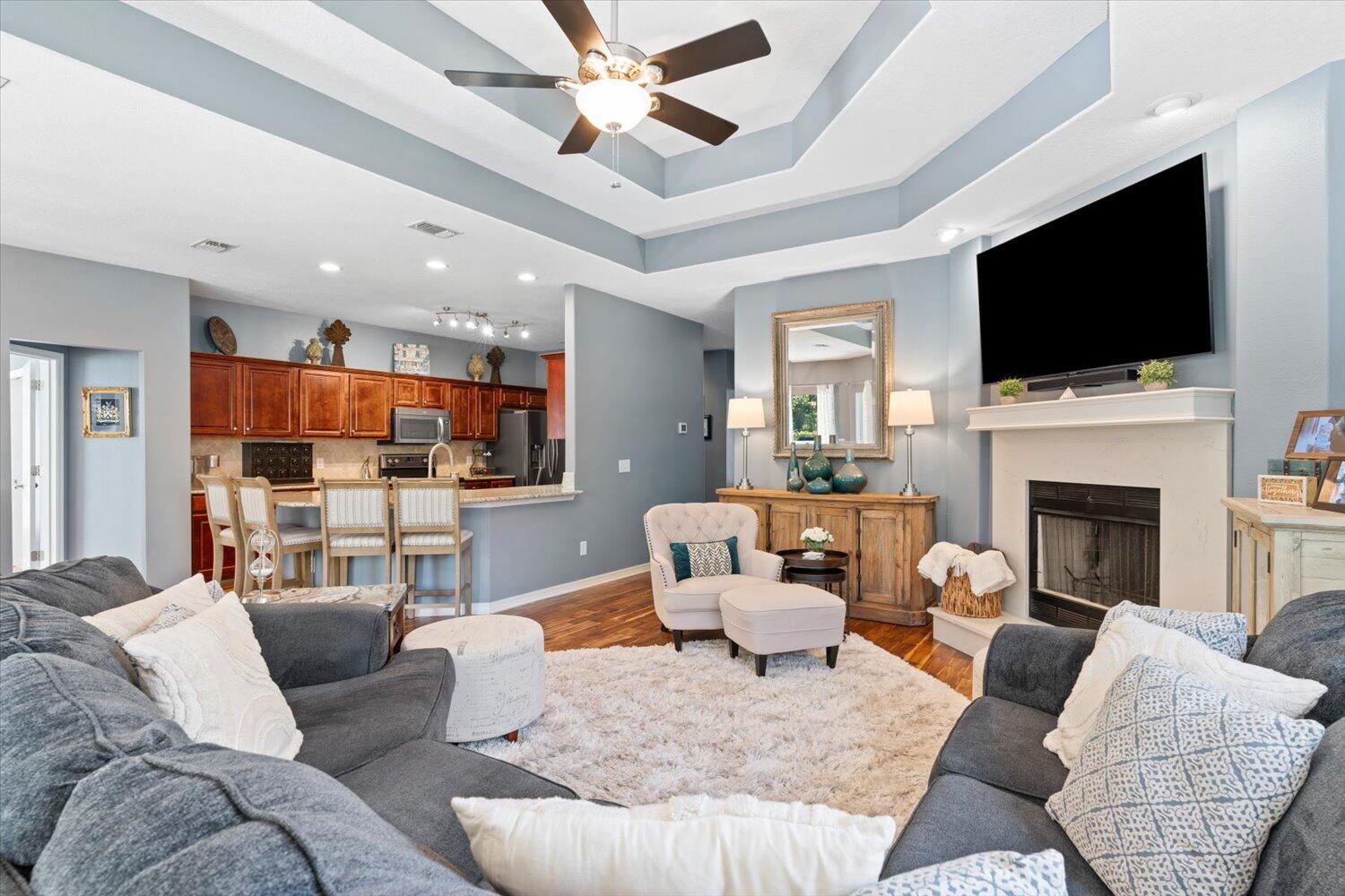 QUAYSIDE VILLAGE PH III - Residential