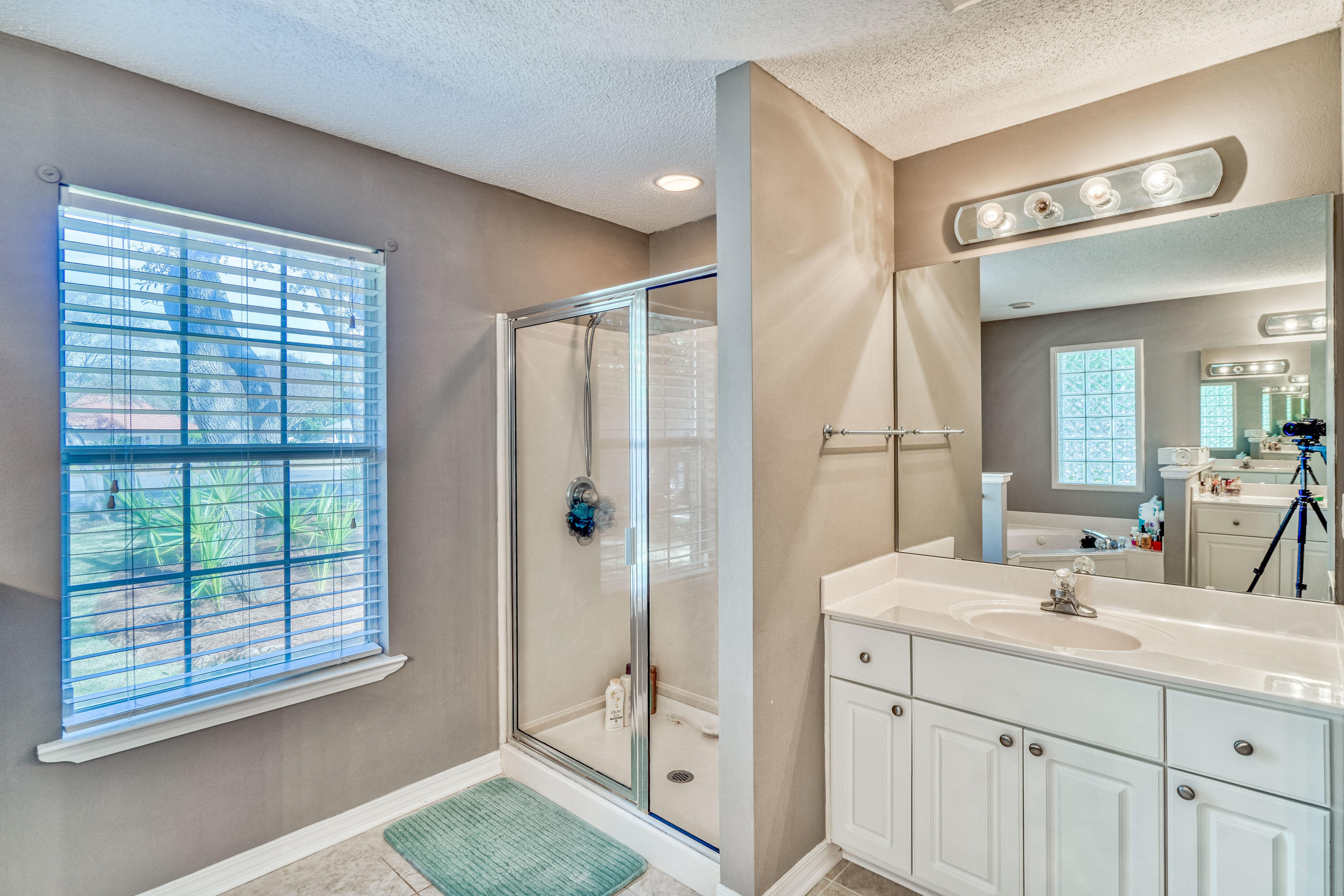 WINDSOR FOREST - Residential