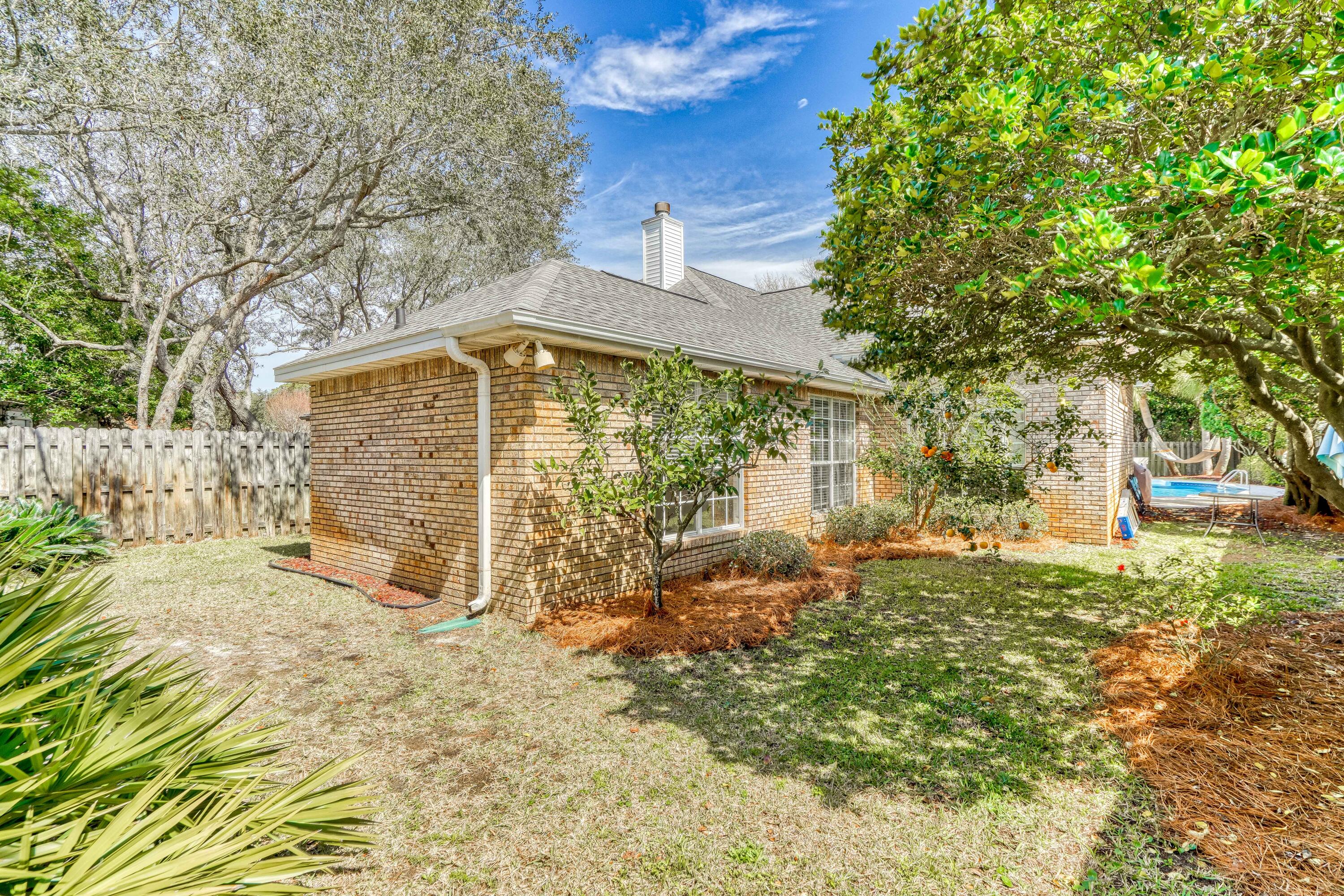 WINDSOR FOREST - Residential