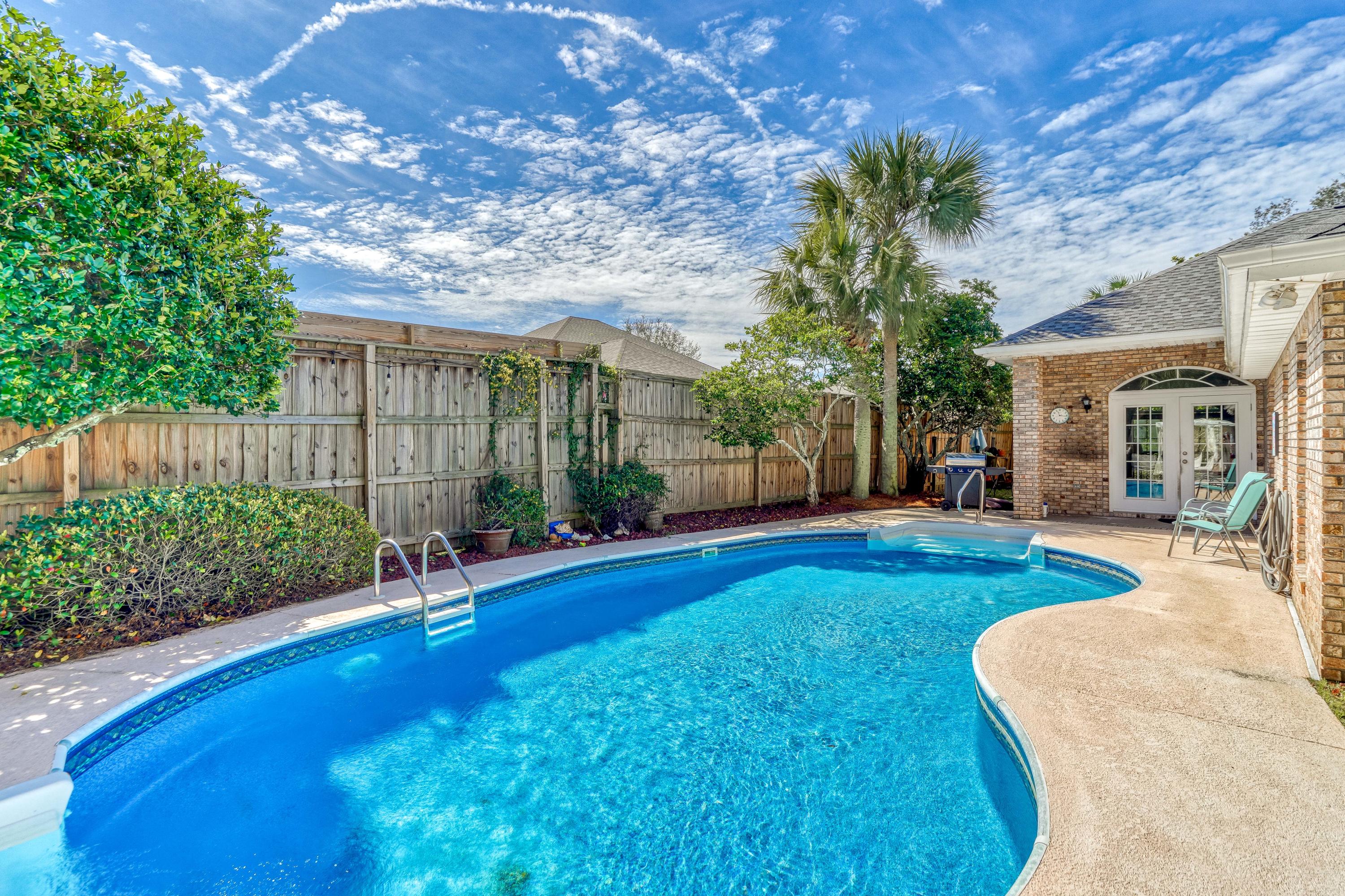 WINDSOR FOREST - Residential