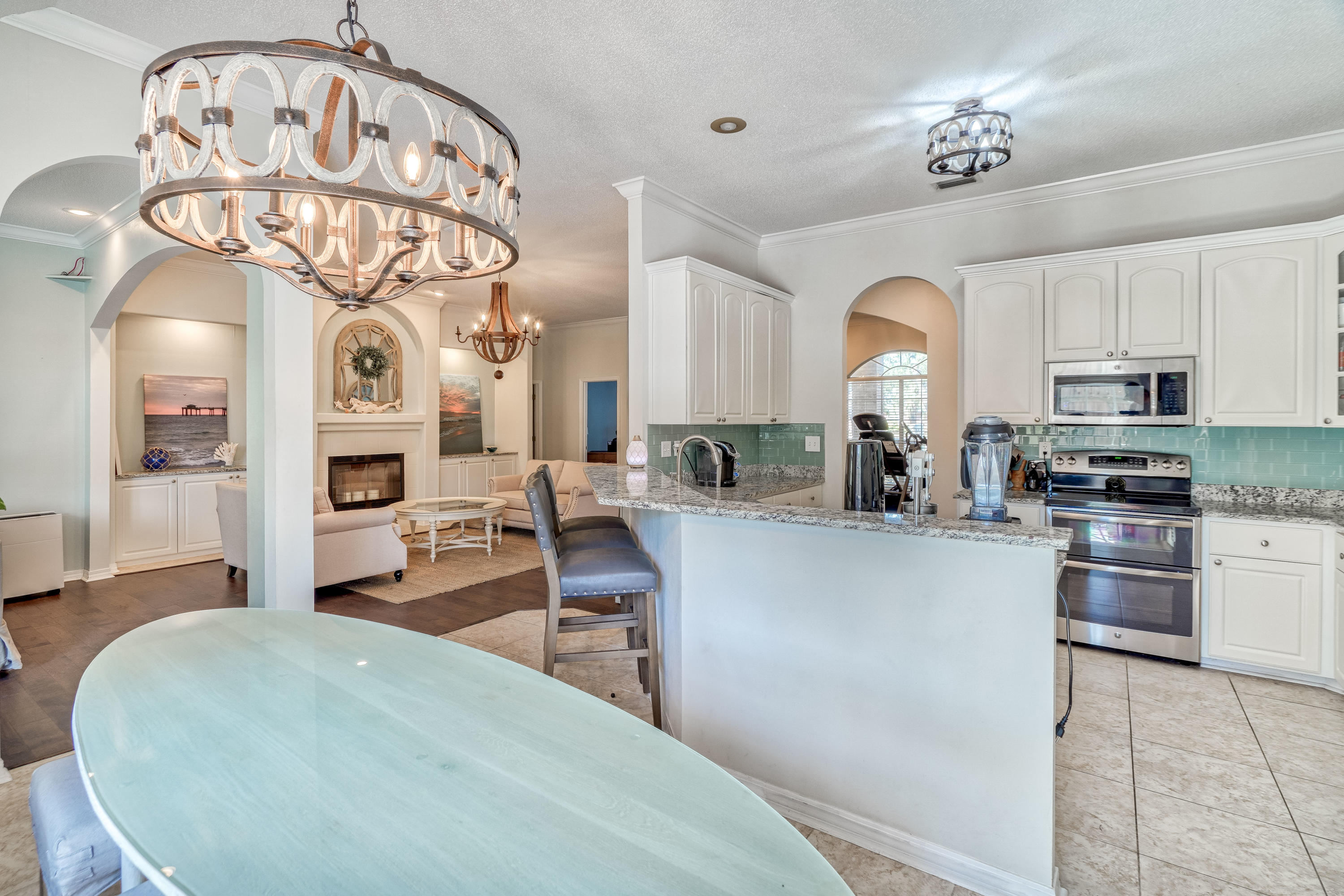 WINDSOR FOREST - Residential