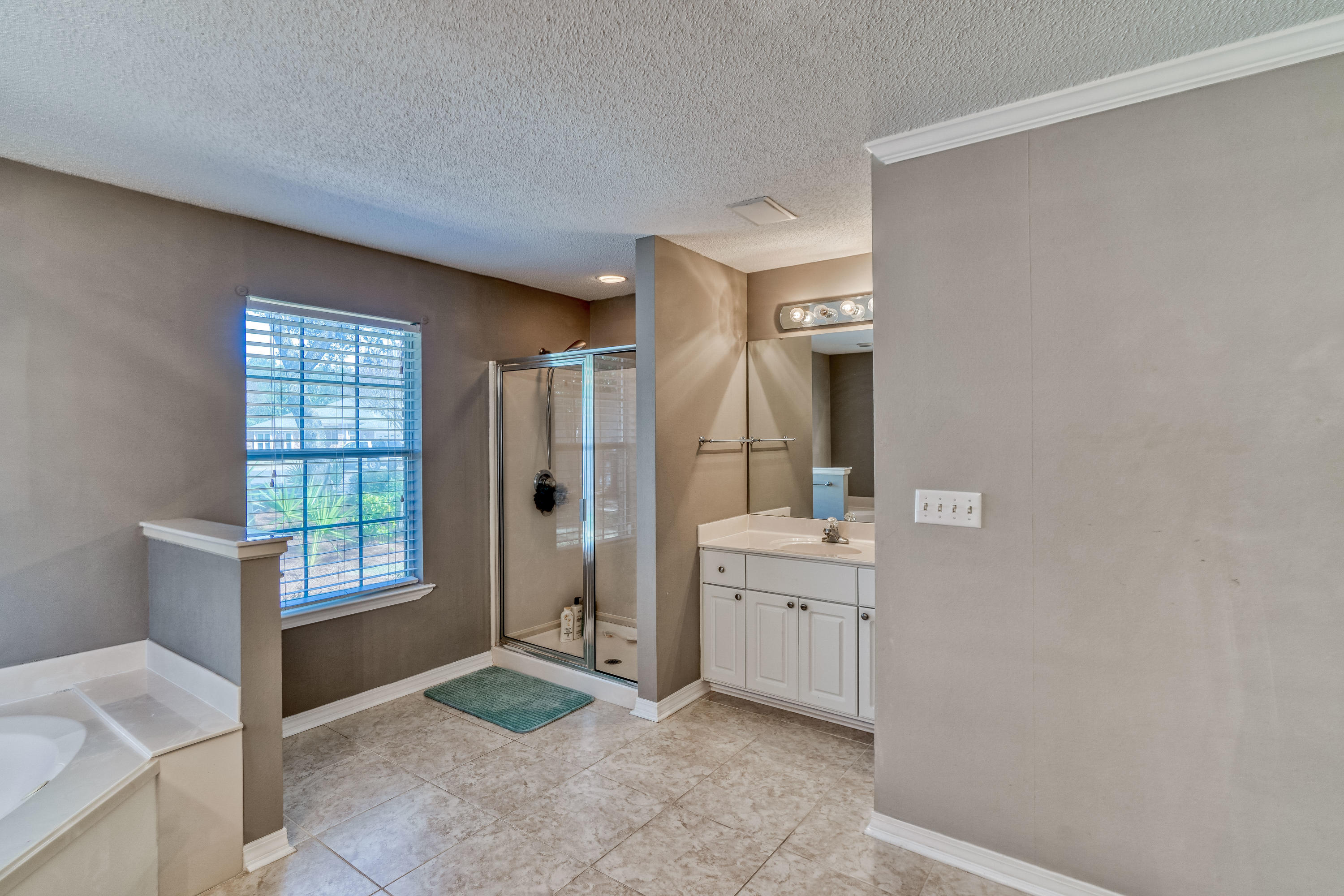 WINDSOR FOREST - Residential